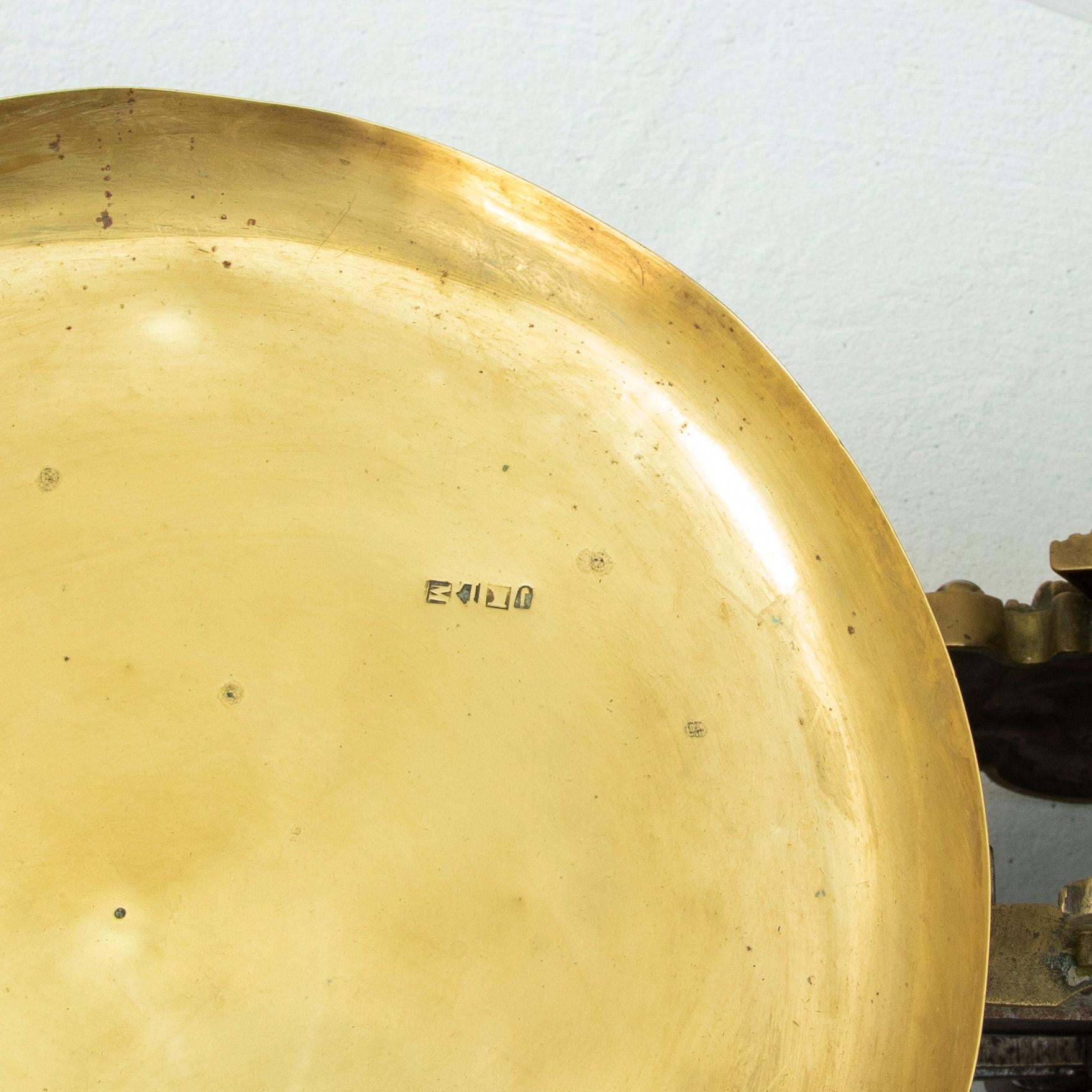 Ensemble d'écailles de boucherie françaises de la fin du 19e siècle en bronze et fer à double face en vente 2