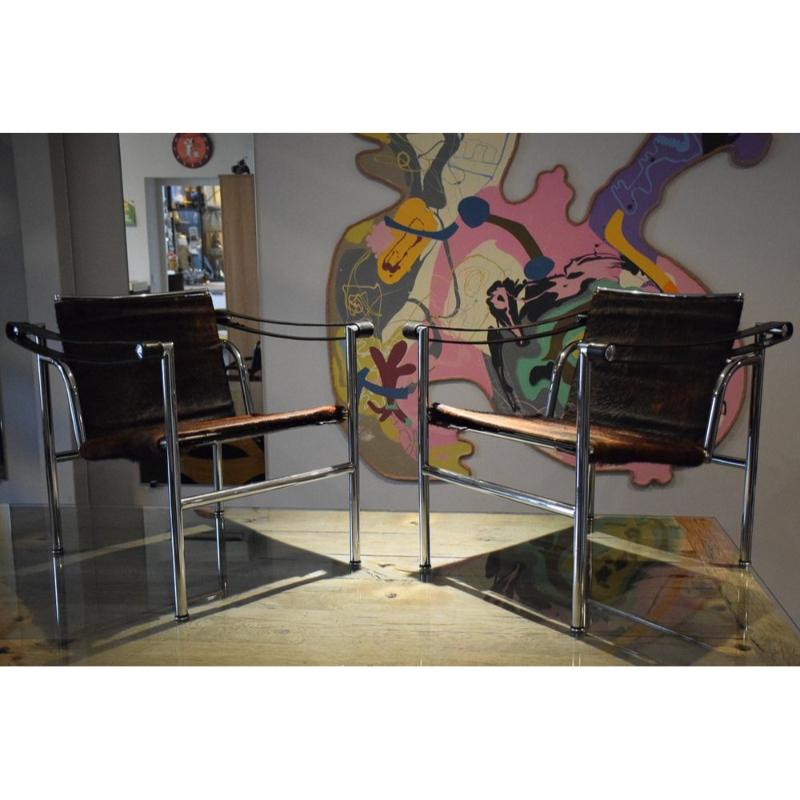 Set di poltrone in pelle LC1 di Le Corbusier per Cassina, 1966 in vendita 8