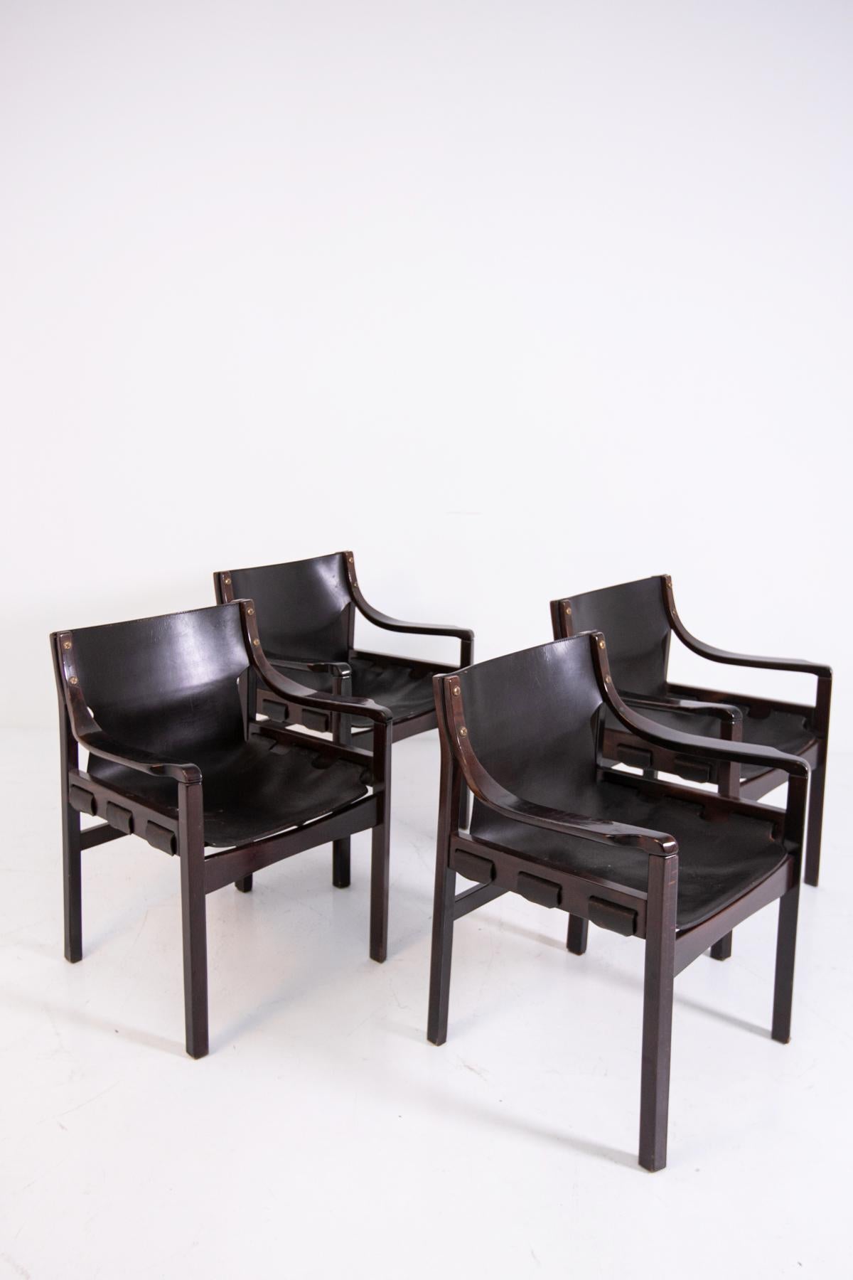 Set of Leather Chairs Attributed to Gregotti, 1970s 1