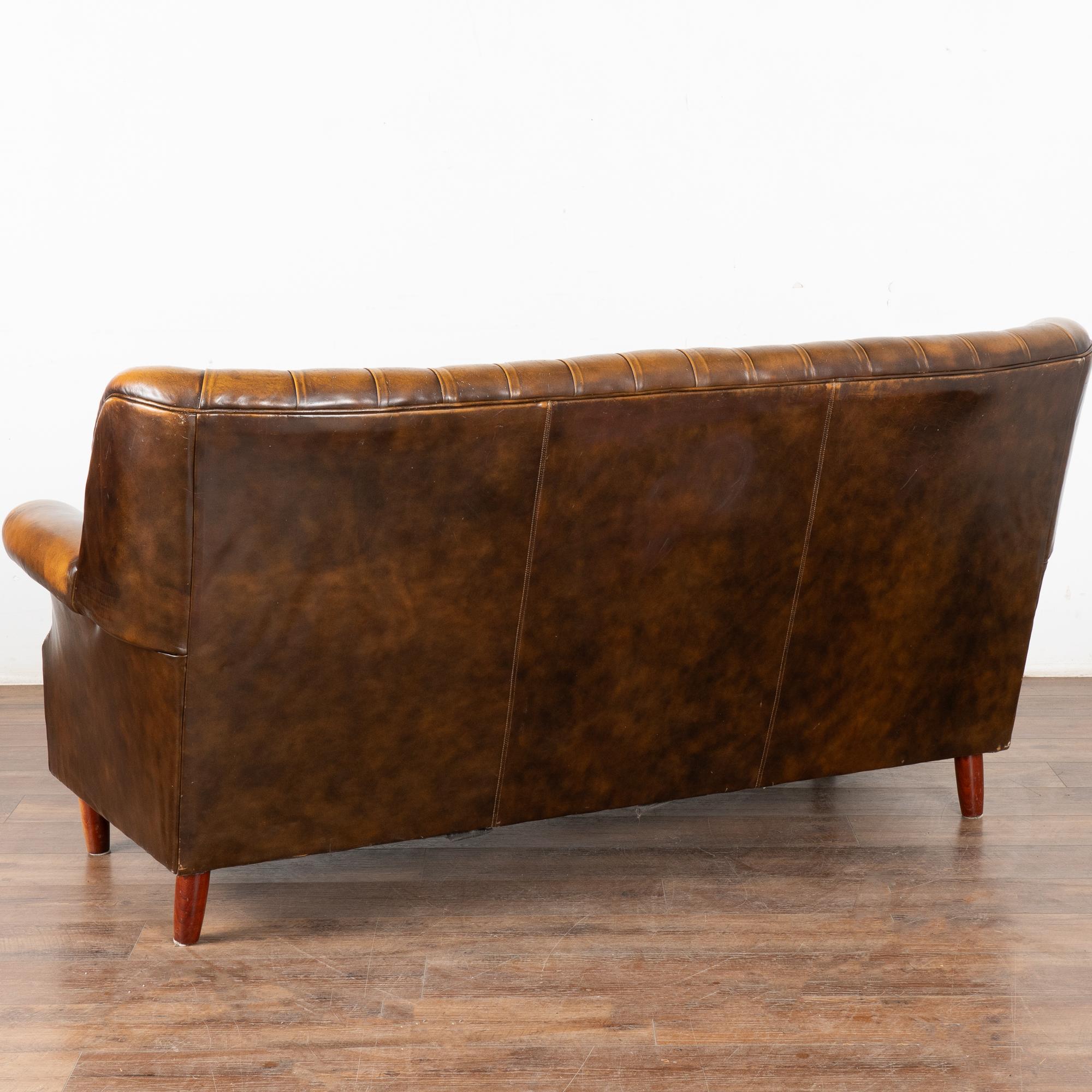 Set of Leather Chesterfield 3 Seat Sofa & Two Club Armchairs, Denmark circa 1980 7