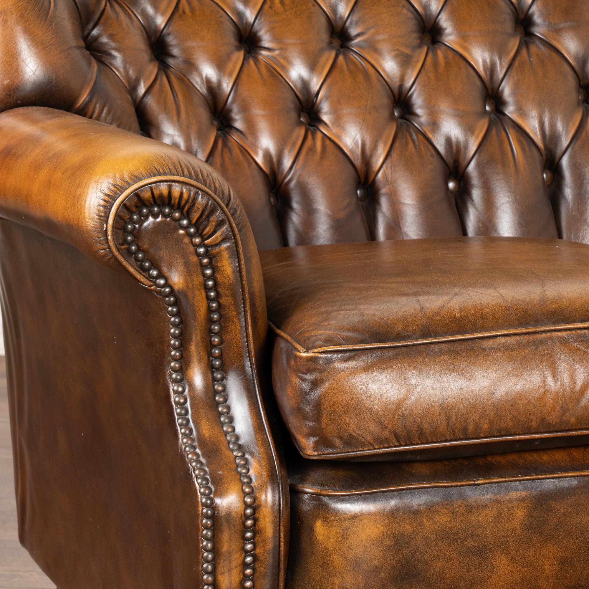 Set of Leather Chesterfield 3 Seat Sofa & Two Club Armchairs, Denmark circa 1980 1
