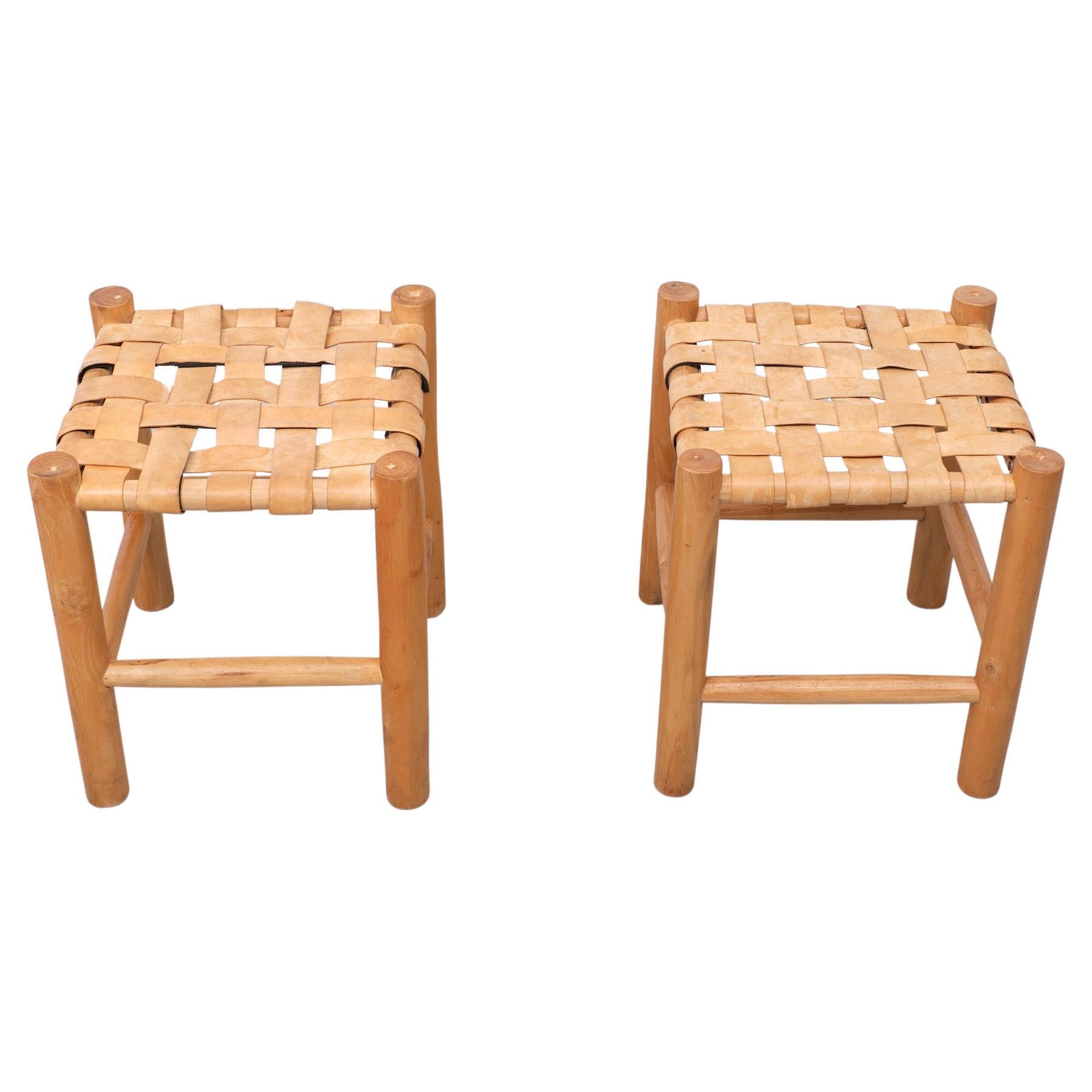 Two very nice strap Leather seating stools .Round Pine Wood legs ,comes with
Camel color Leather straps .Good condition . 

Please don't hesitate to reach out for alternative shipping quote