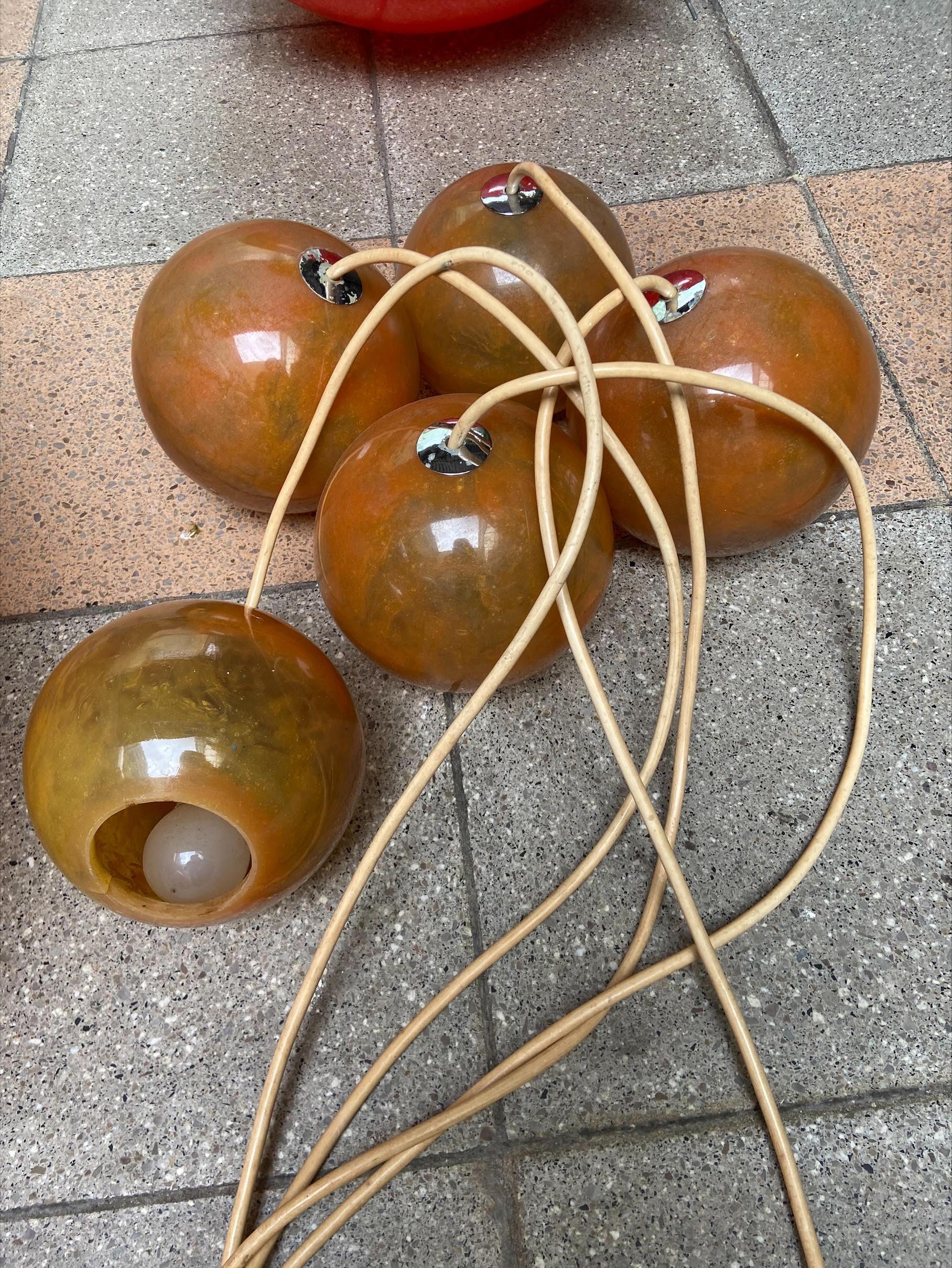 Ensemble de boules suspendues éclairées en résine fractale, 1970 en vente 1