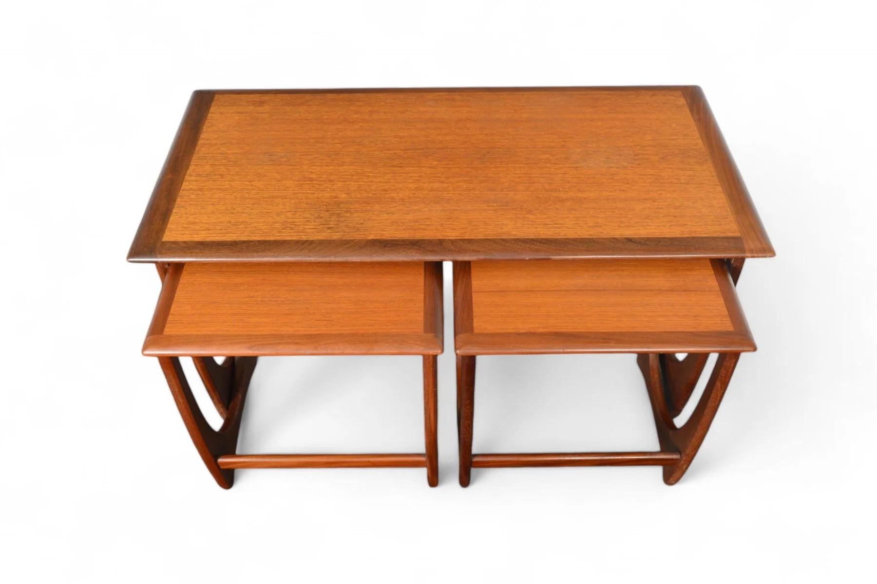 Teck Ensemble de longues tables gigognes Astro n°1 en vente