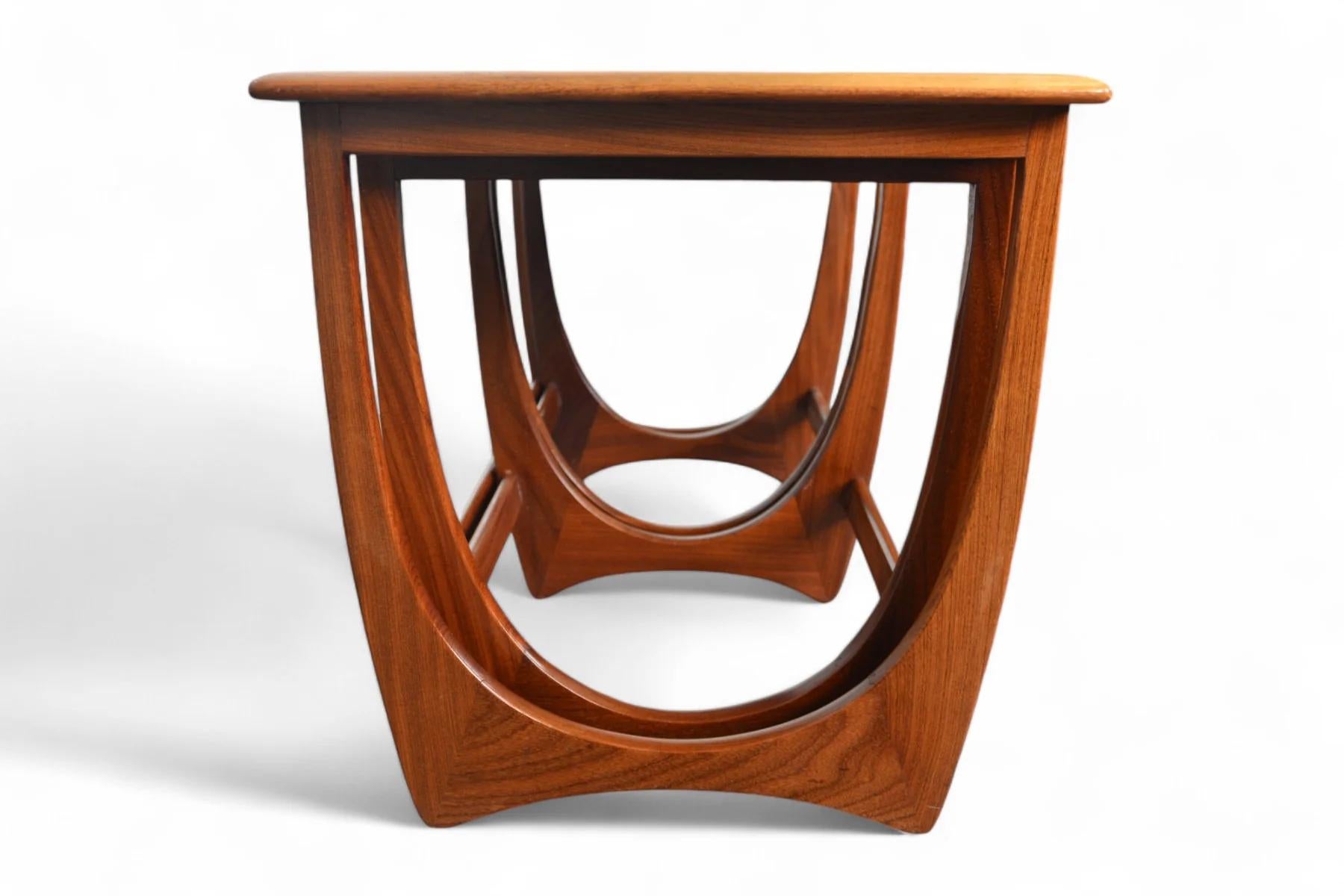 Set of Long G Plan Astro Nesting Tables #2 For Sale 4