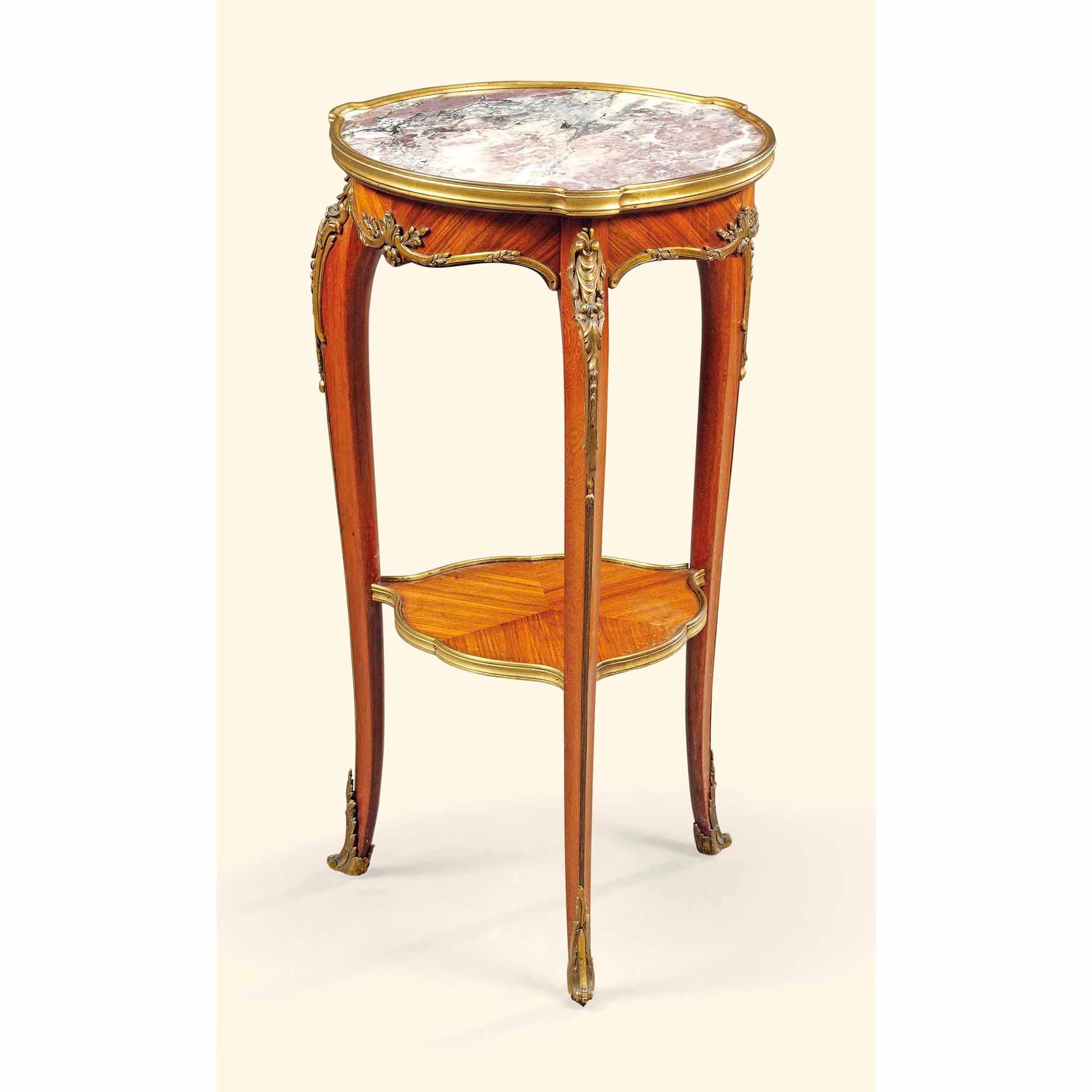 Set di tavolini da salotto in legno di Kingwood montati in bronzo dorato in stile Luigi XV 

Francese

XIX secolo 

Dimensioni:

Altezza 29,5 pollici, diametro 14

Altezza 29,5 pollici, diametro 15




Nato a Herdon, in Germania, nel 1849, Joseph