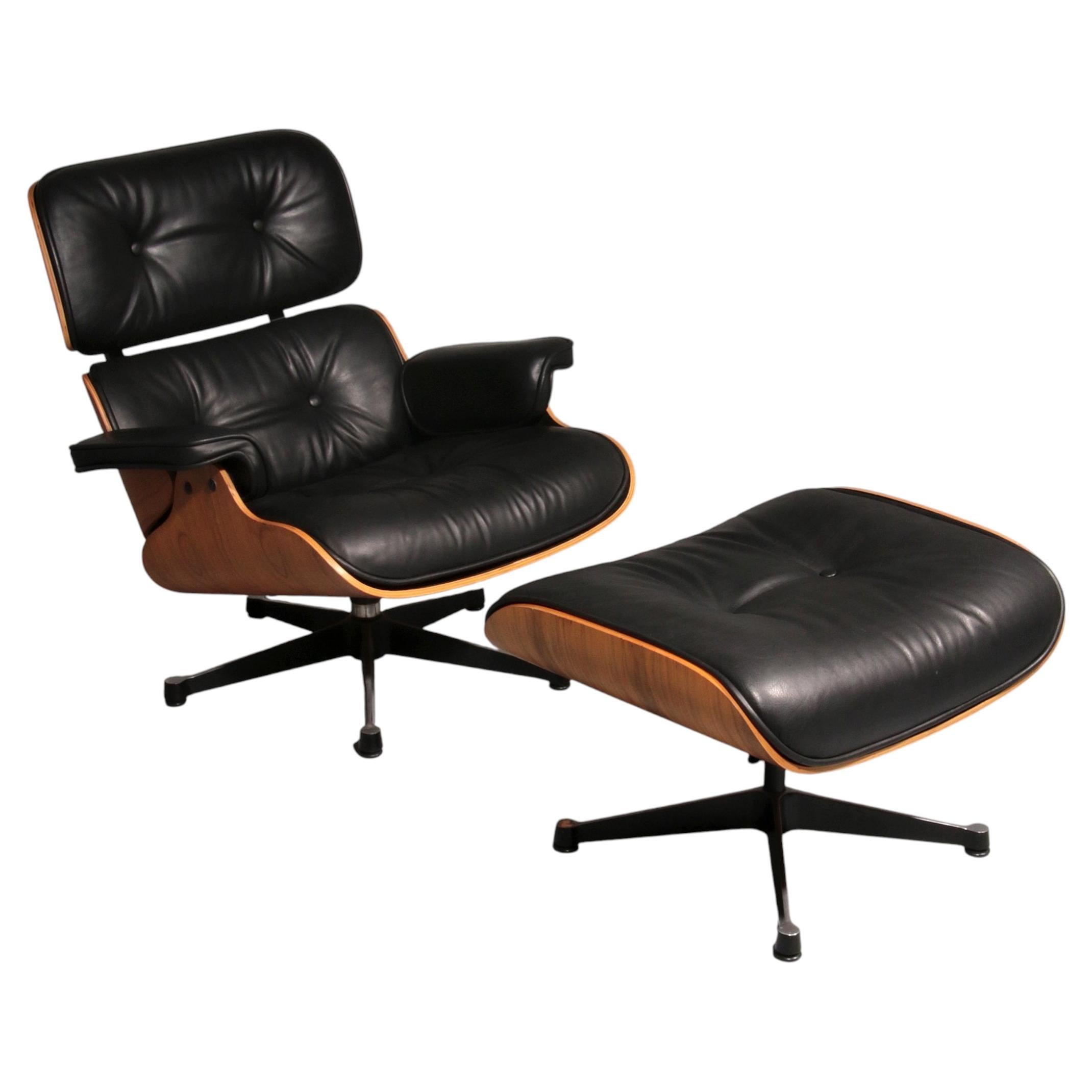 Eames Lounge Chair and Ottoman, Black Leather, Vintage 1960s