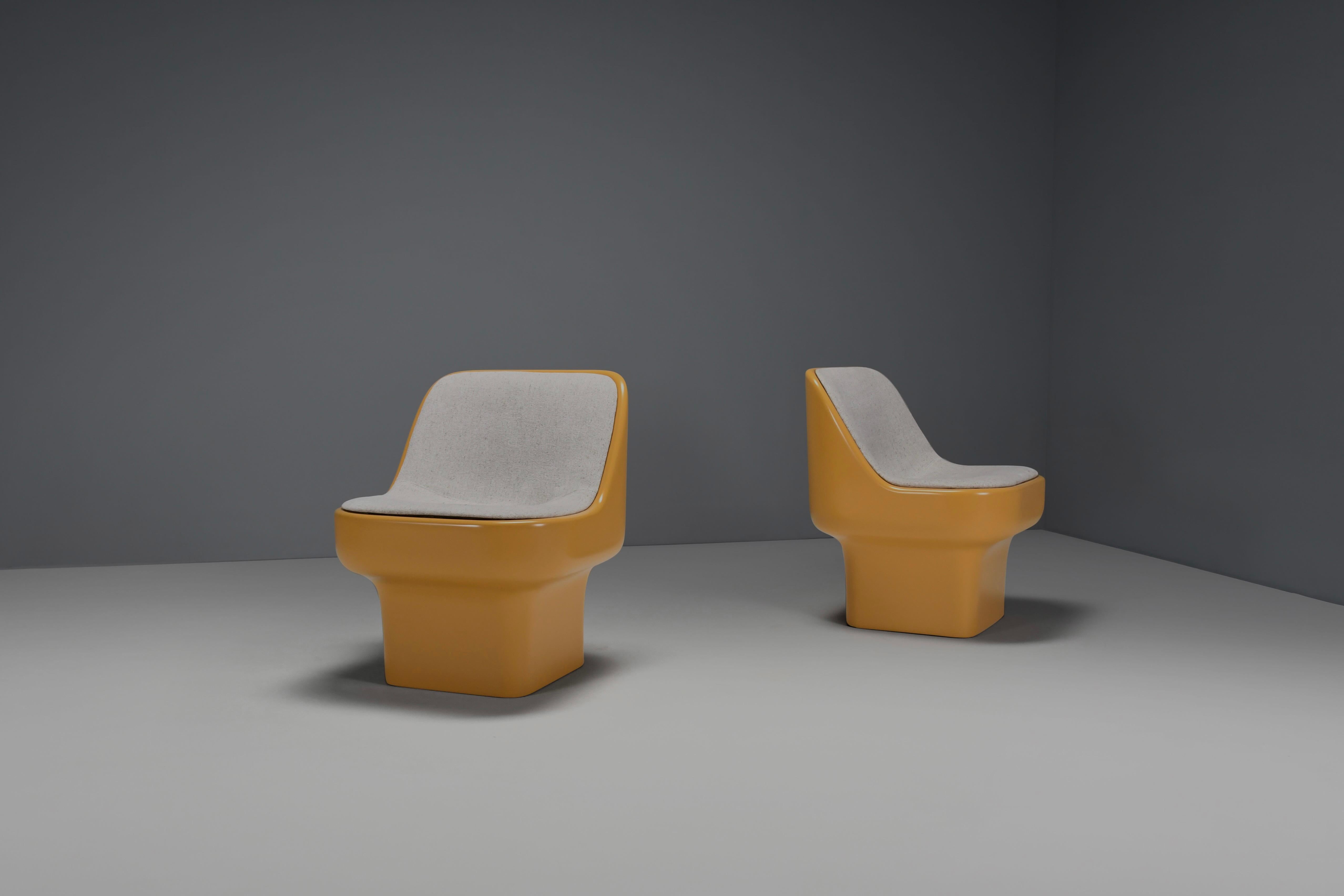 Space Age Set of Lounge Chairs by Douglas Deeds for Architectural Fiberglass Co, 1972 For Sale