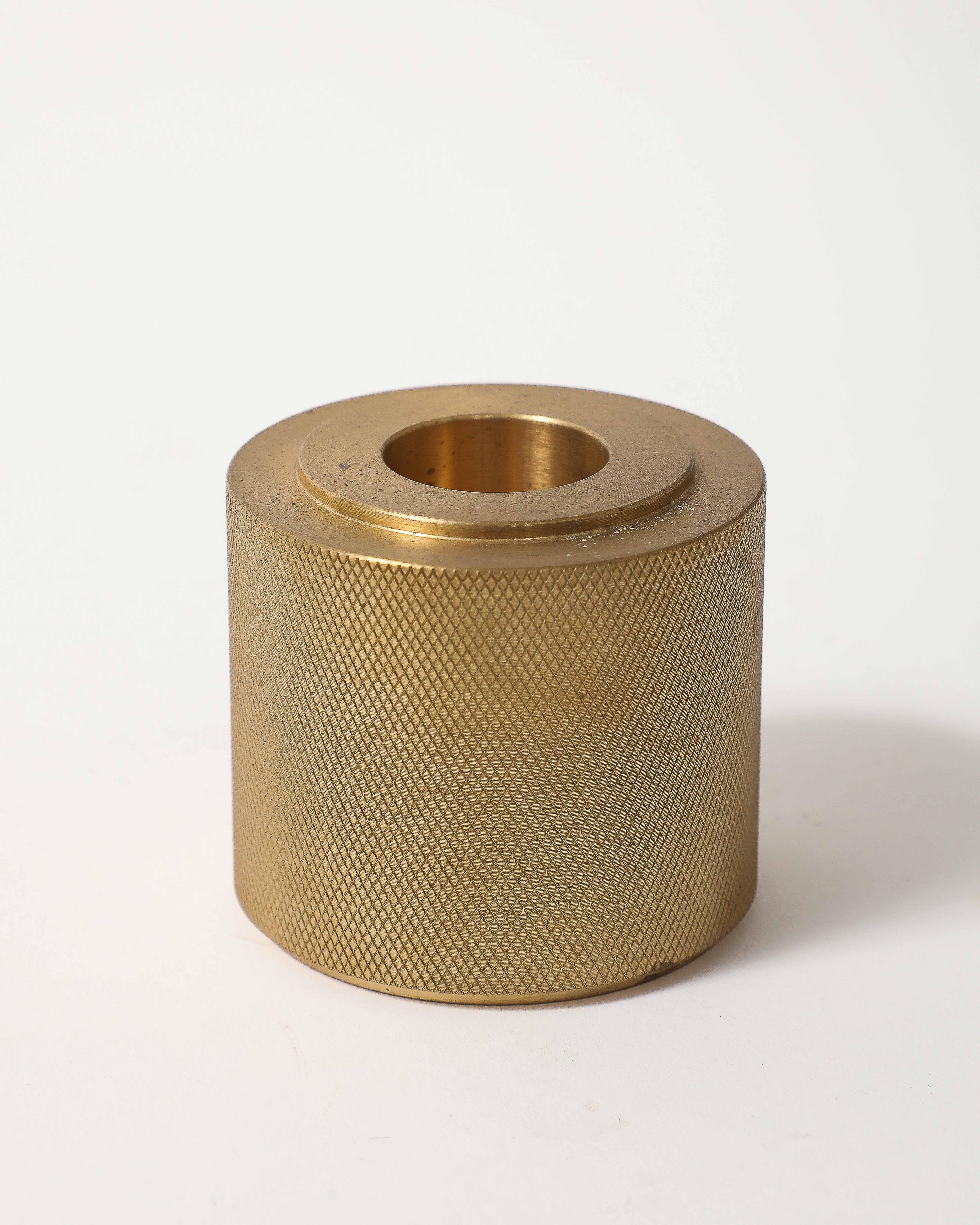 Ottone Set di portacandele in ottone Machin con zigrinatura fine di Klaar Prims in vendita