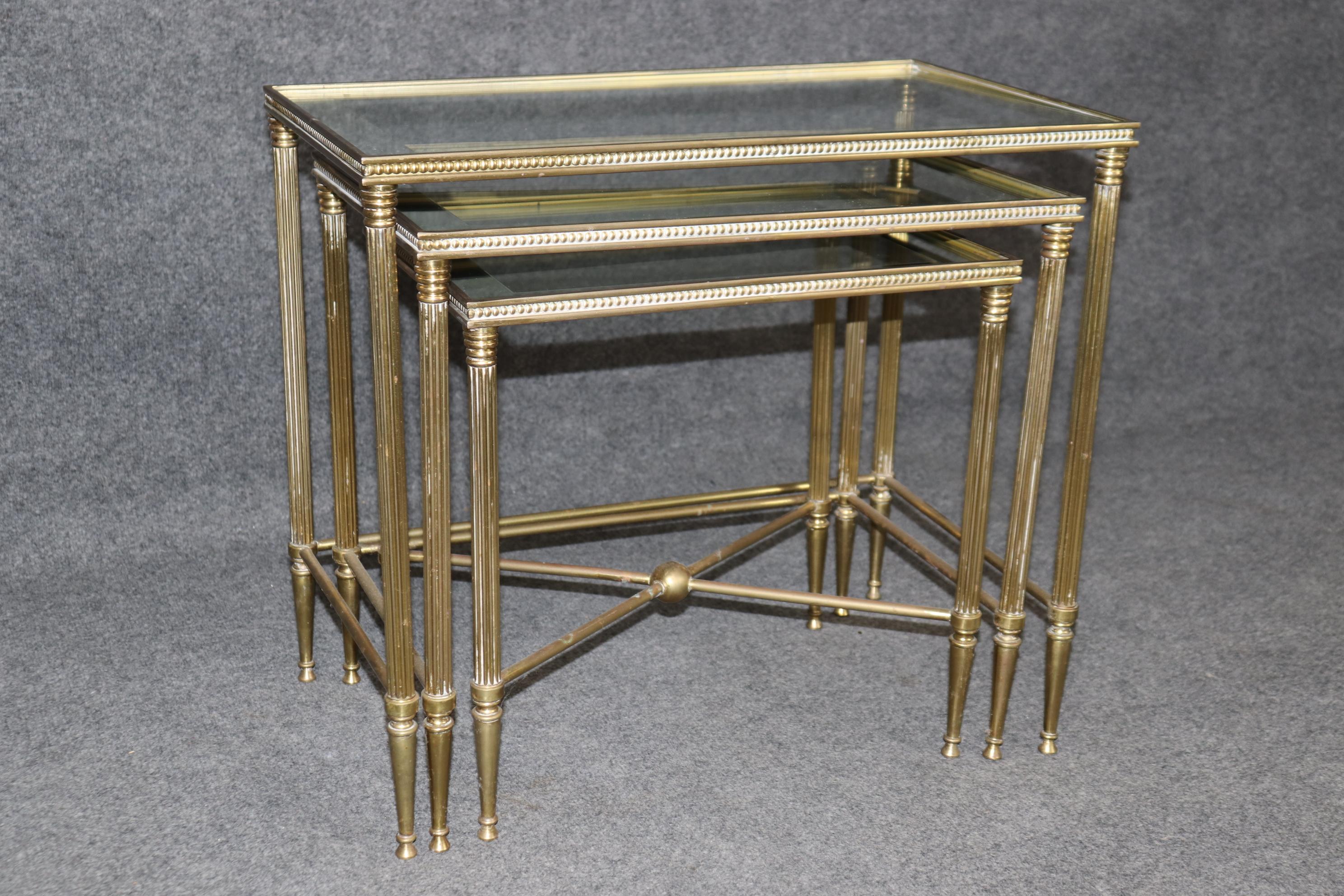 20th Century Set of Maison Jansen Hollywood Regency Style Brass Nesting Tables For Sale