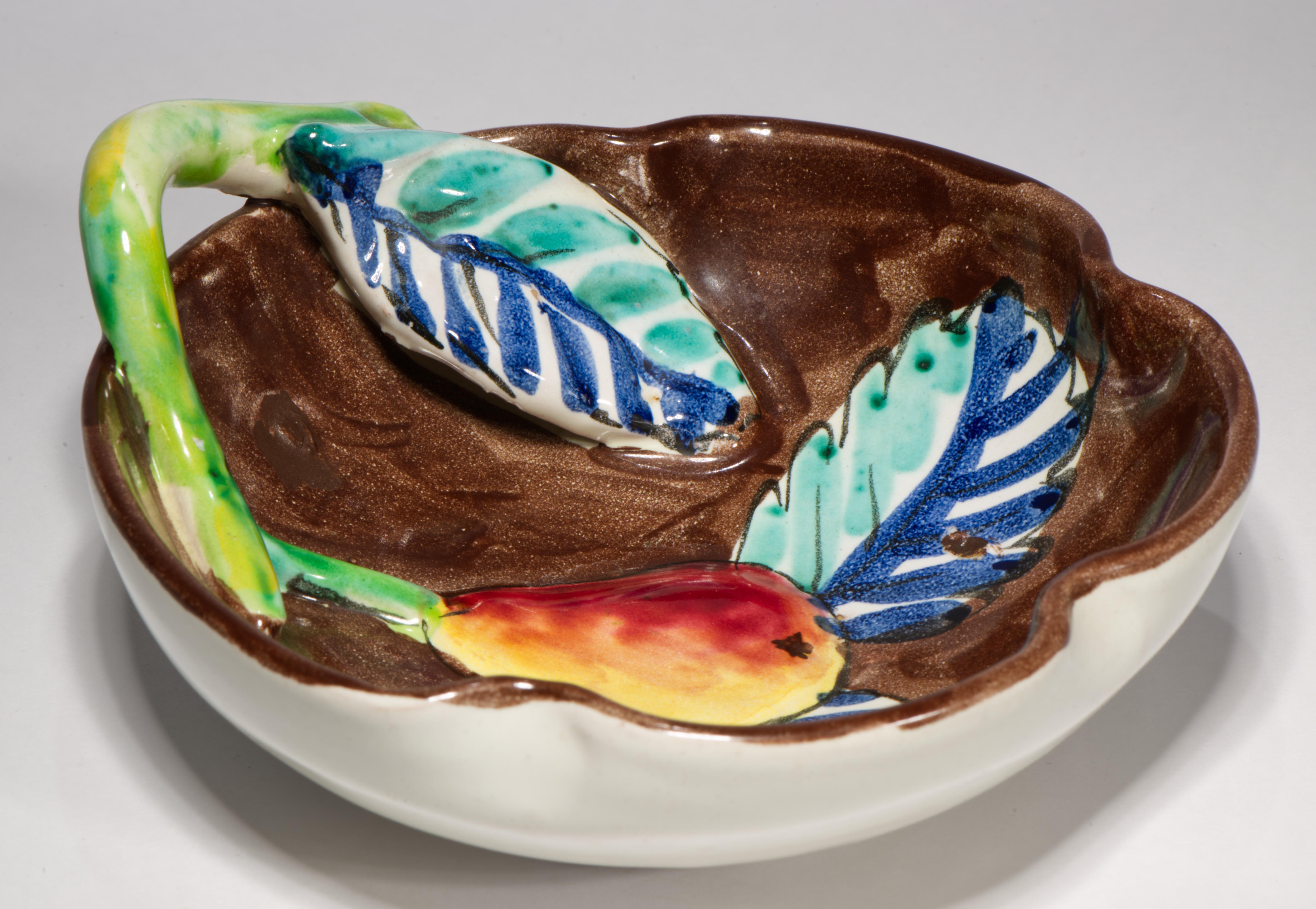 Ensemble de vases et plateaux en majolique avec décor de poires, Deruta Italie 1950s-1960s en vente 1