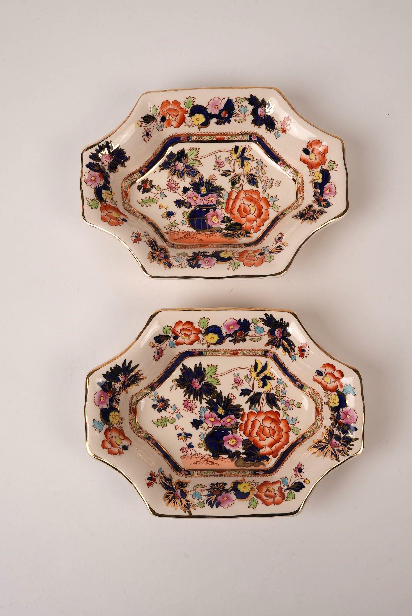Set of Mason’s Ironstone Dishes in “Mandarin” Pattern, Mid-20th Century For Sale 1