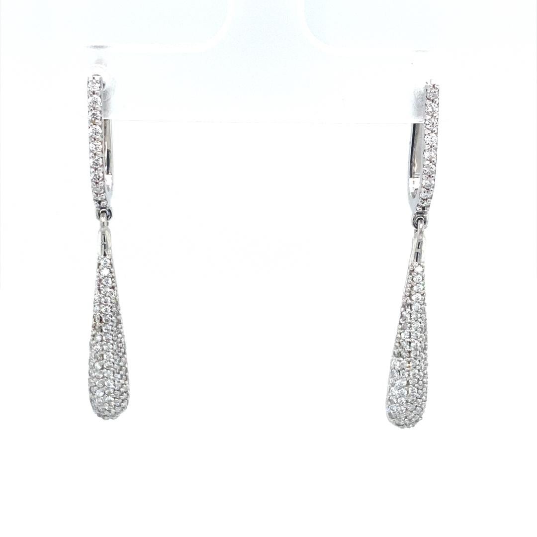 Ensemble de boucles d'oreilles assorties en or blanc 18 carats, diamants et pendentifs de 1,50 carat Pour femmes en vente