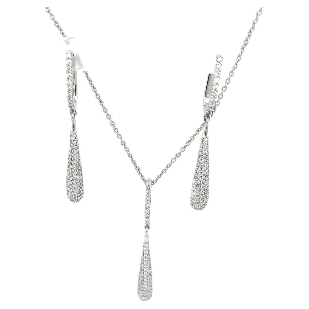 Ensemble de boucles d'oreilles assorties en or blanc 18 carats, diamants et pendentifs de 1,50 carat en vente