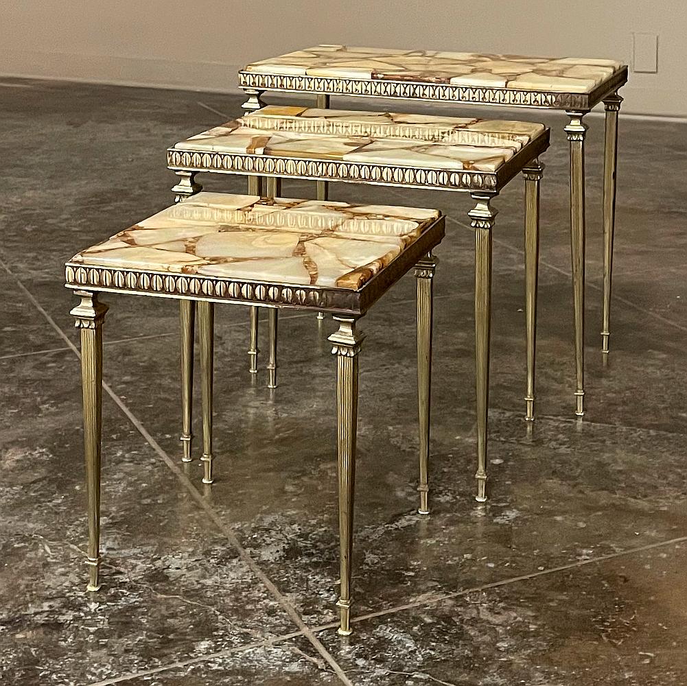 Mid-Century Modern Set of Mid-Century Brass & Marble Nesting Tables For Sale