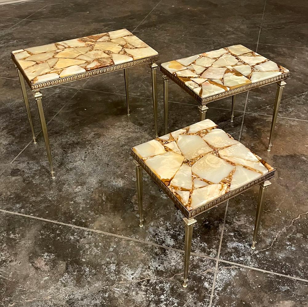 Set of Mid-Century Brass & Marble Nesting Tables In Good Condition For Sale In Dallas, TX