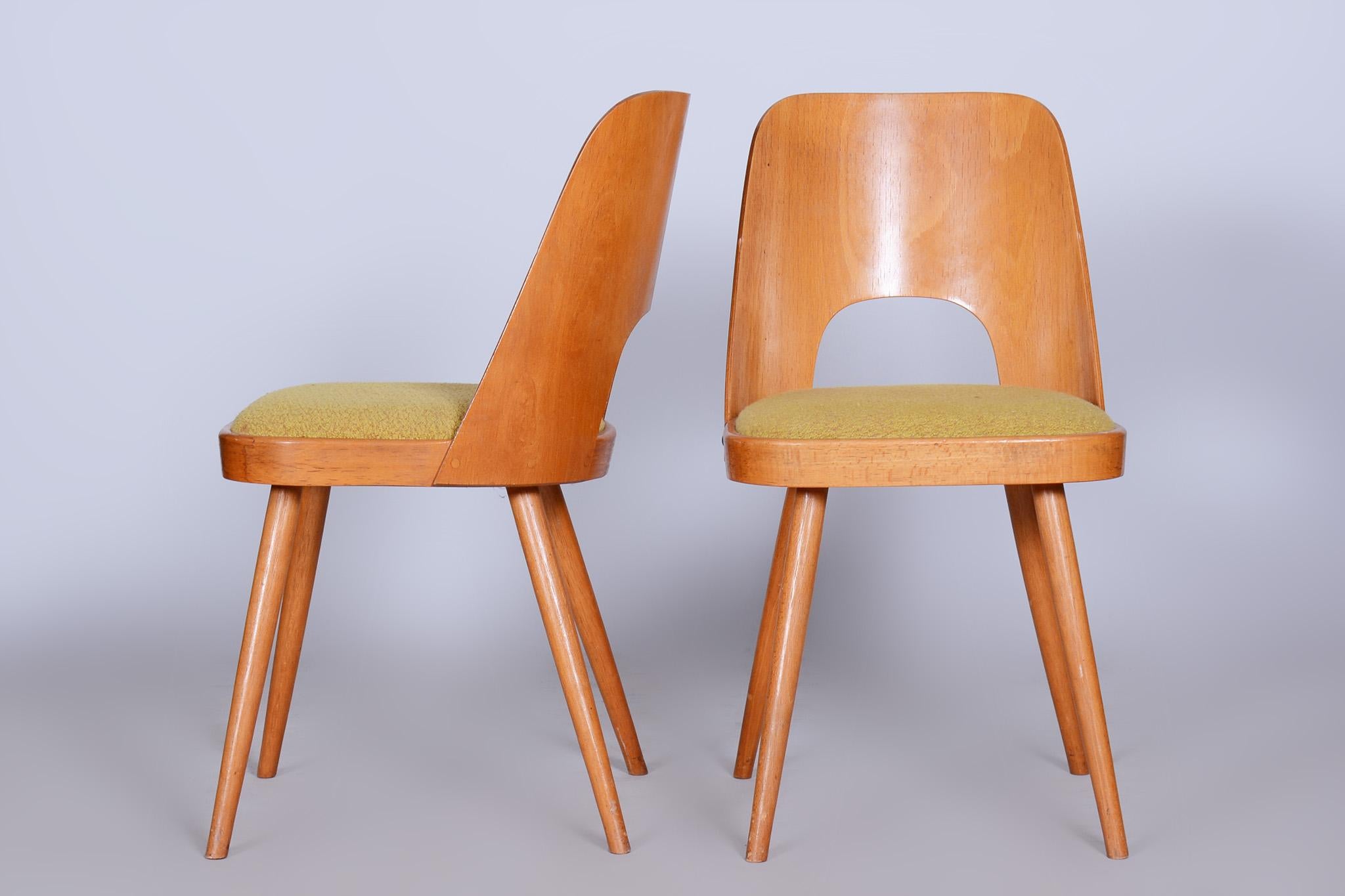 Set of Mid-Century Brown and Yellow Beech Chairs, Oswald Haerdtl, 1950s, Czechia For Sale 1