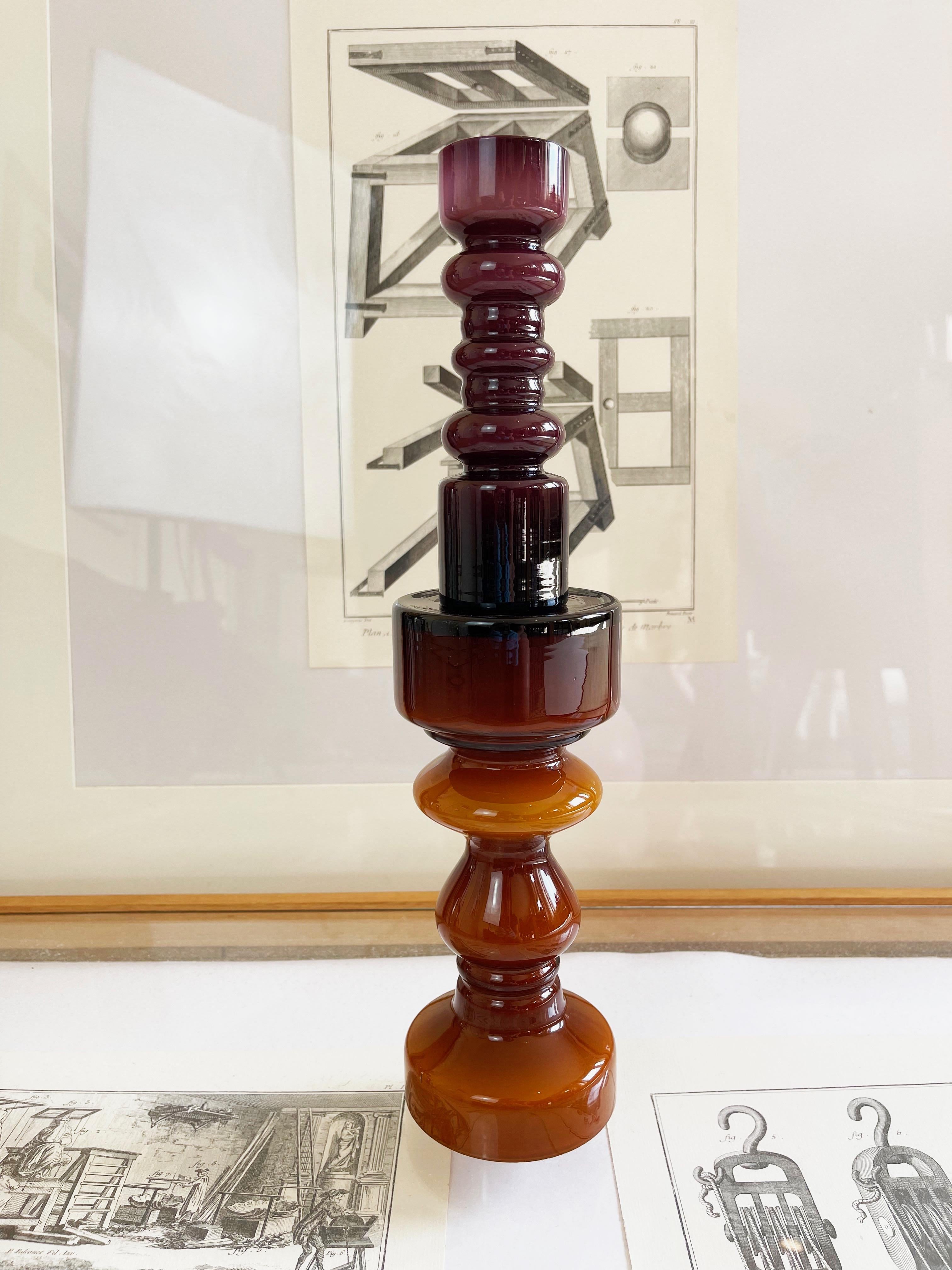 Mid-Century Modern Ensemble de vases en verre d'art du milieu du siècle dernier, à cercles caramel et violets, ambiance scandinave en vente