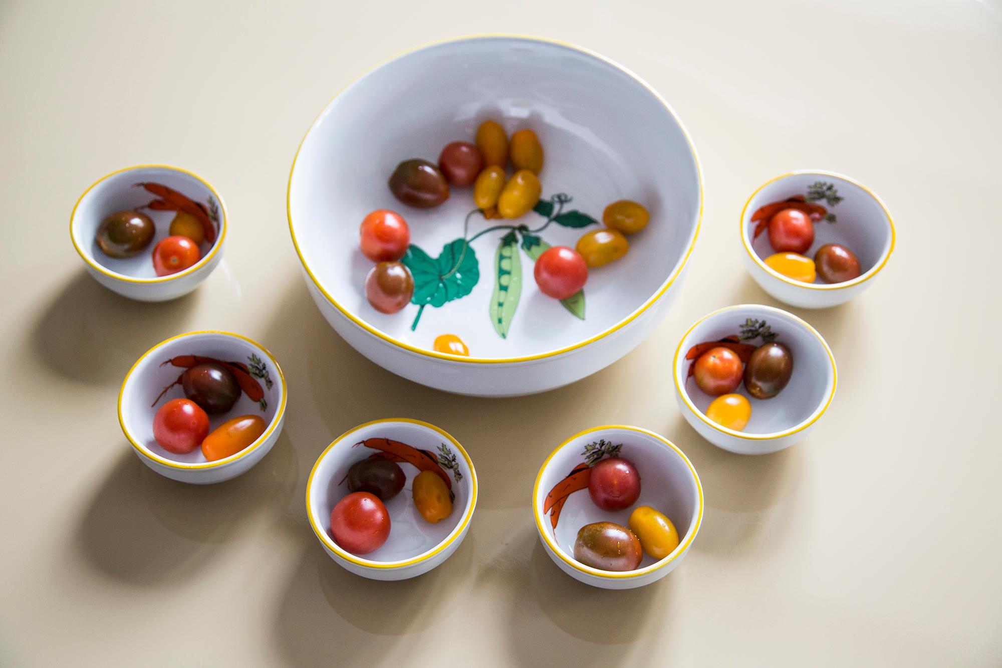 Set of Midcentury Carrot Decorative Porcelain Salad Bowls, Italy, 1970s 2