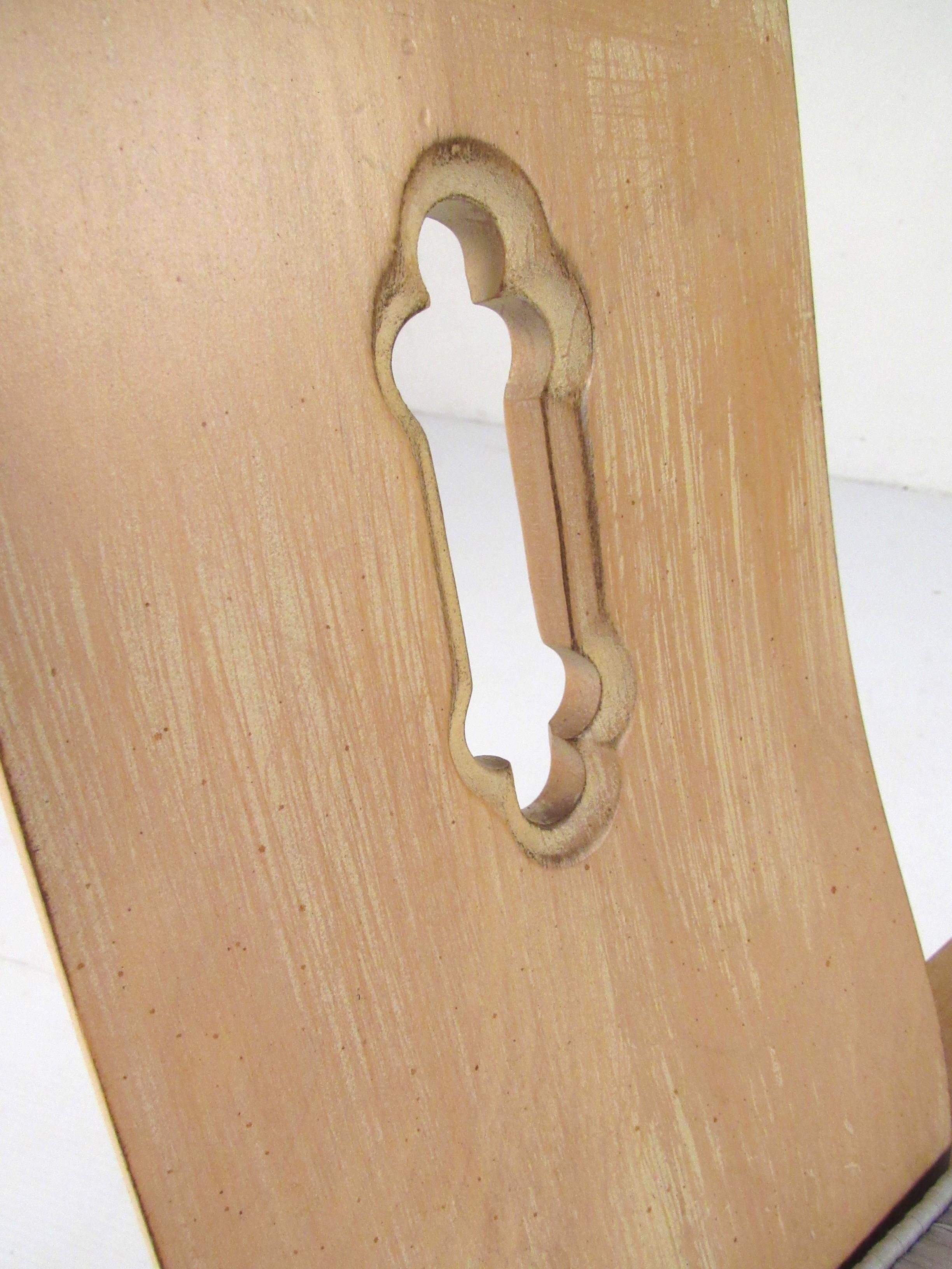 Satz von Loungesesseln im Chinoiserie-Stil aus der Mitte des Jahrhunderts von Century Chair Company (Holz) im Angebot