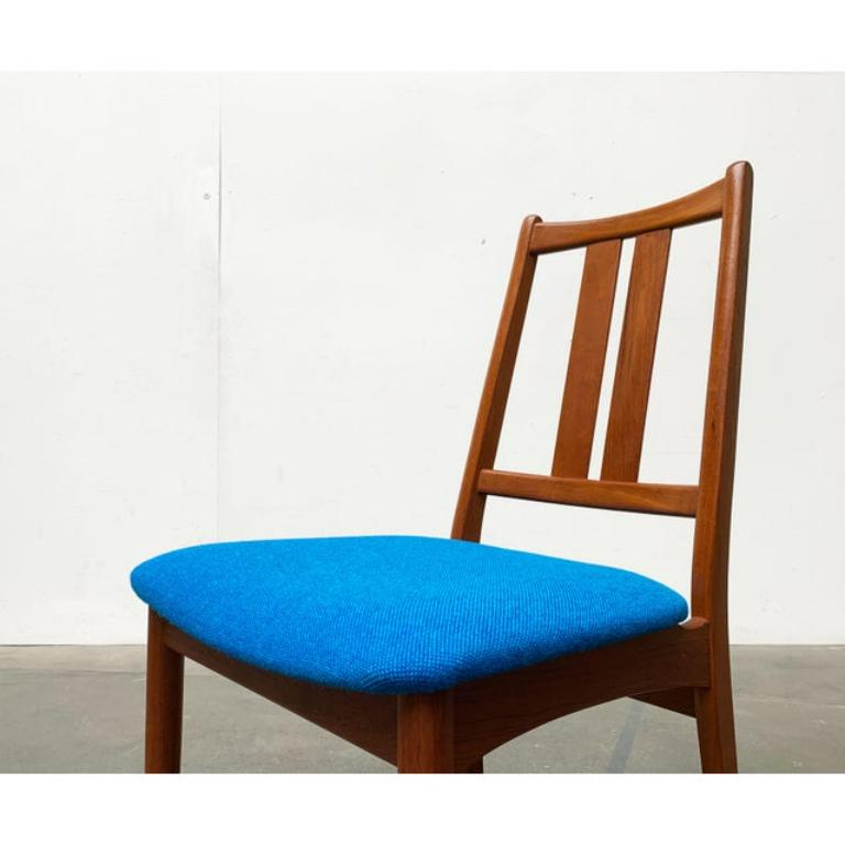 Set di sedie danesi di metà secolo in teak con cuscini Kvadrat Hallingdal, 1960 in vendita 2