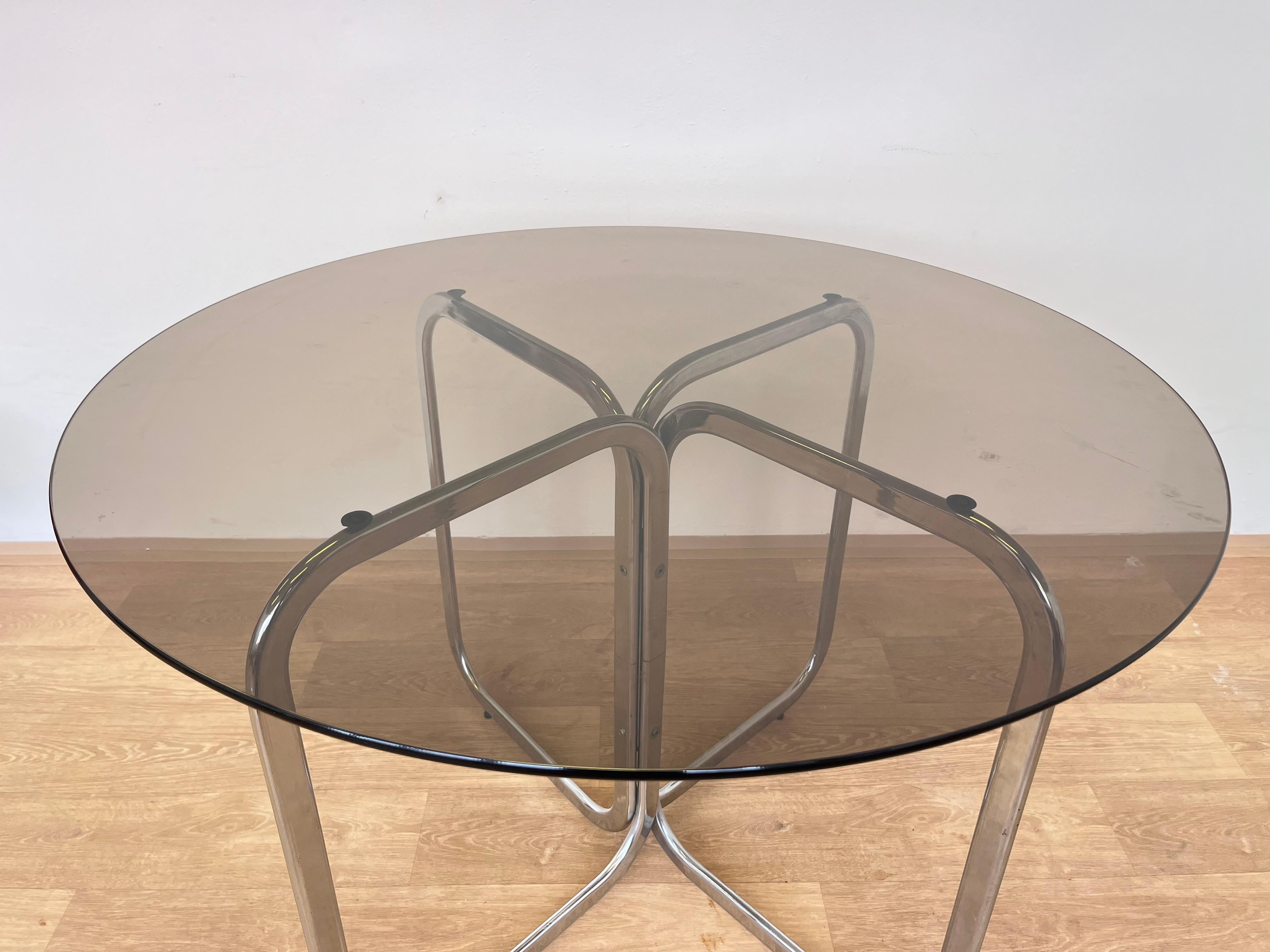 Mid-Century Modern Ensemble de chaises et table de salle à manger chromées design du milieu du siècle 1970 en vente
