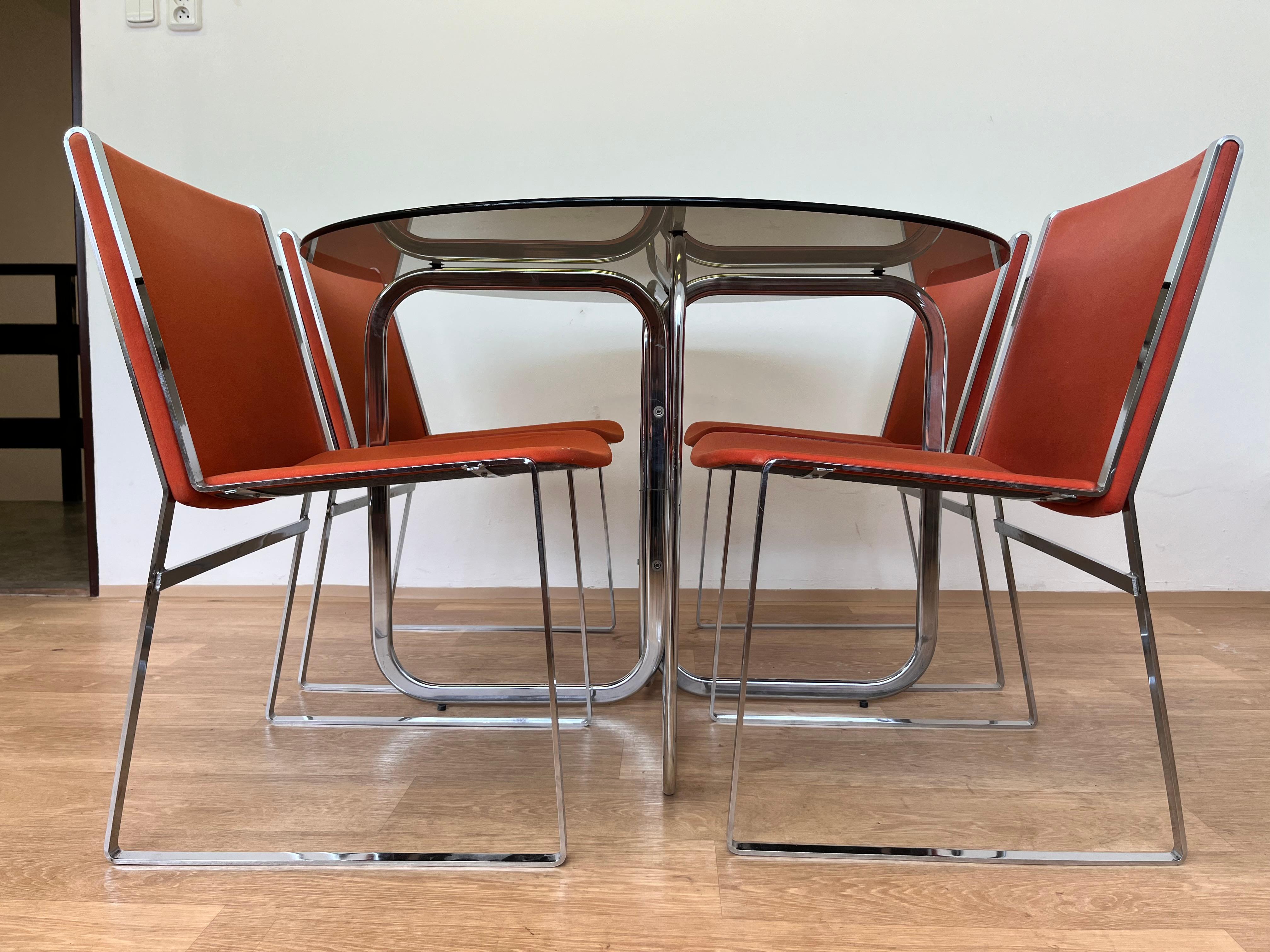 Ensemble de chaises et table de salle à manger chromées design du milieu du siècle 1970 en vente 2