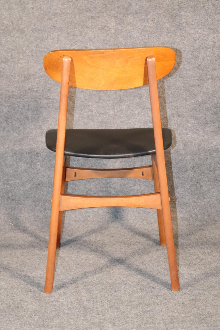Set of MidCentury Dining Chairs For Sale at 1stDibs