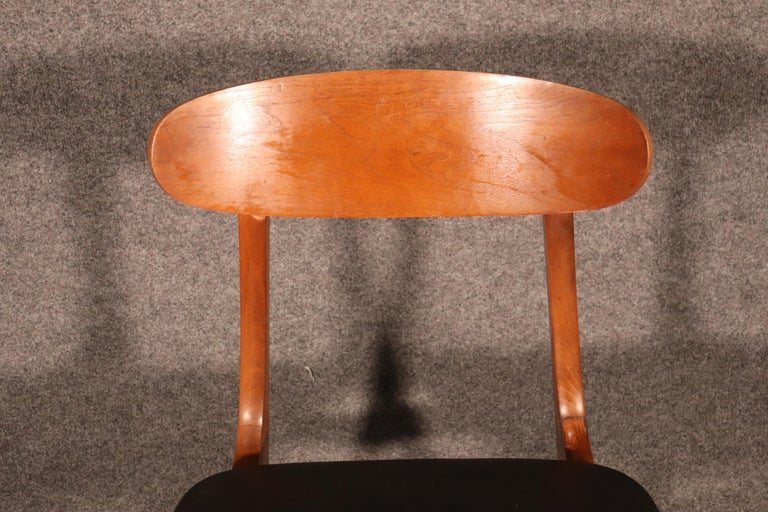 Set of MidCentury Dining Chairs For Sale at 1stDibs