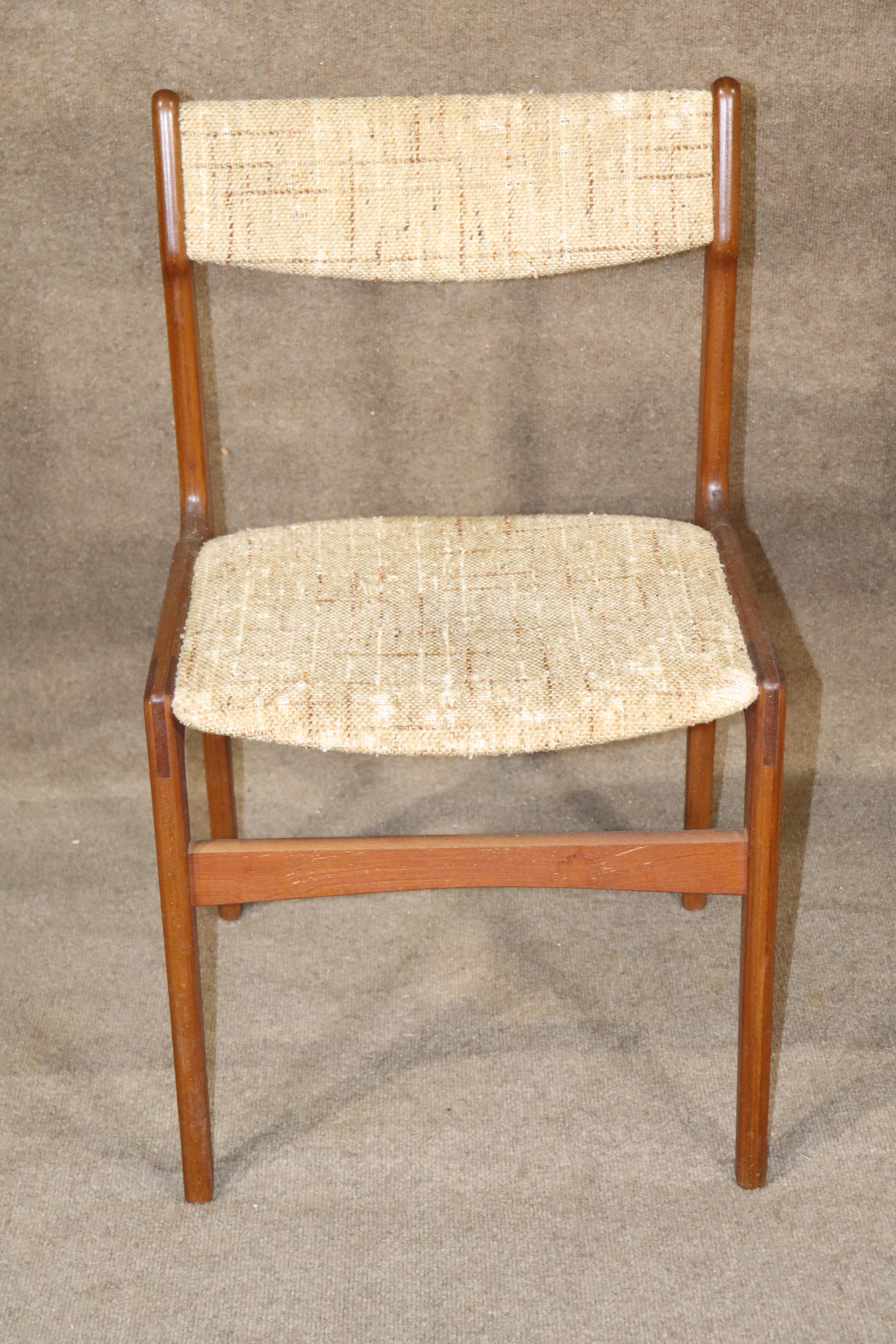 Mid-Century Modern Ensemble de chaises de style Erik Buch du milieu du siècle en vente