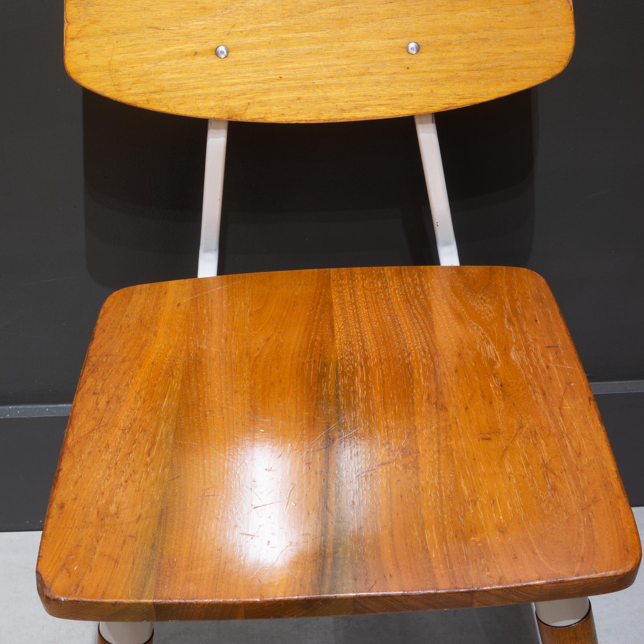 Set of Mid-Century Hil-Rom Hospital Waiting Room Chairs, C.1950 8