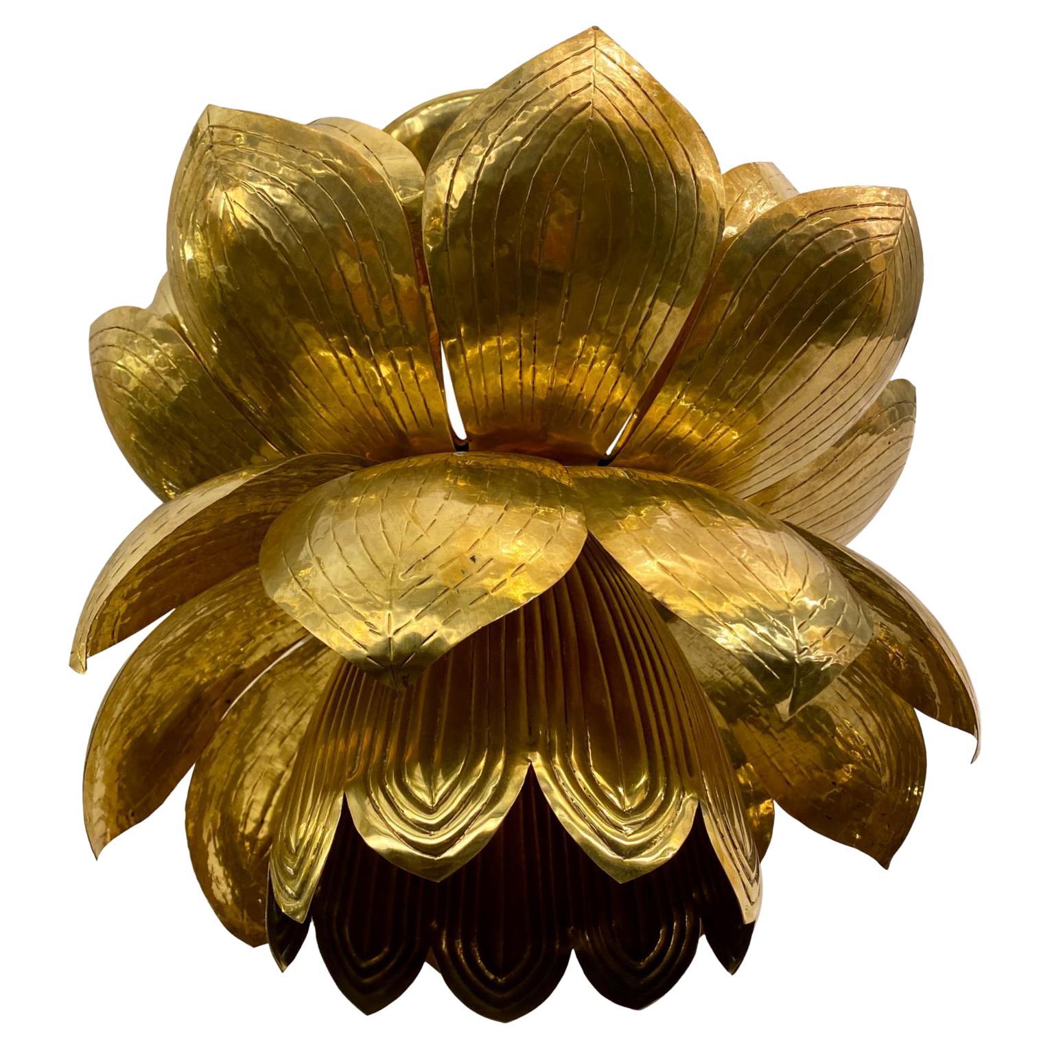 Ensemble de luminaires lotus du milieu du siècle, vendus à l'unité en vente