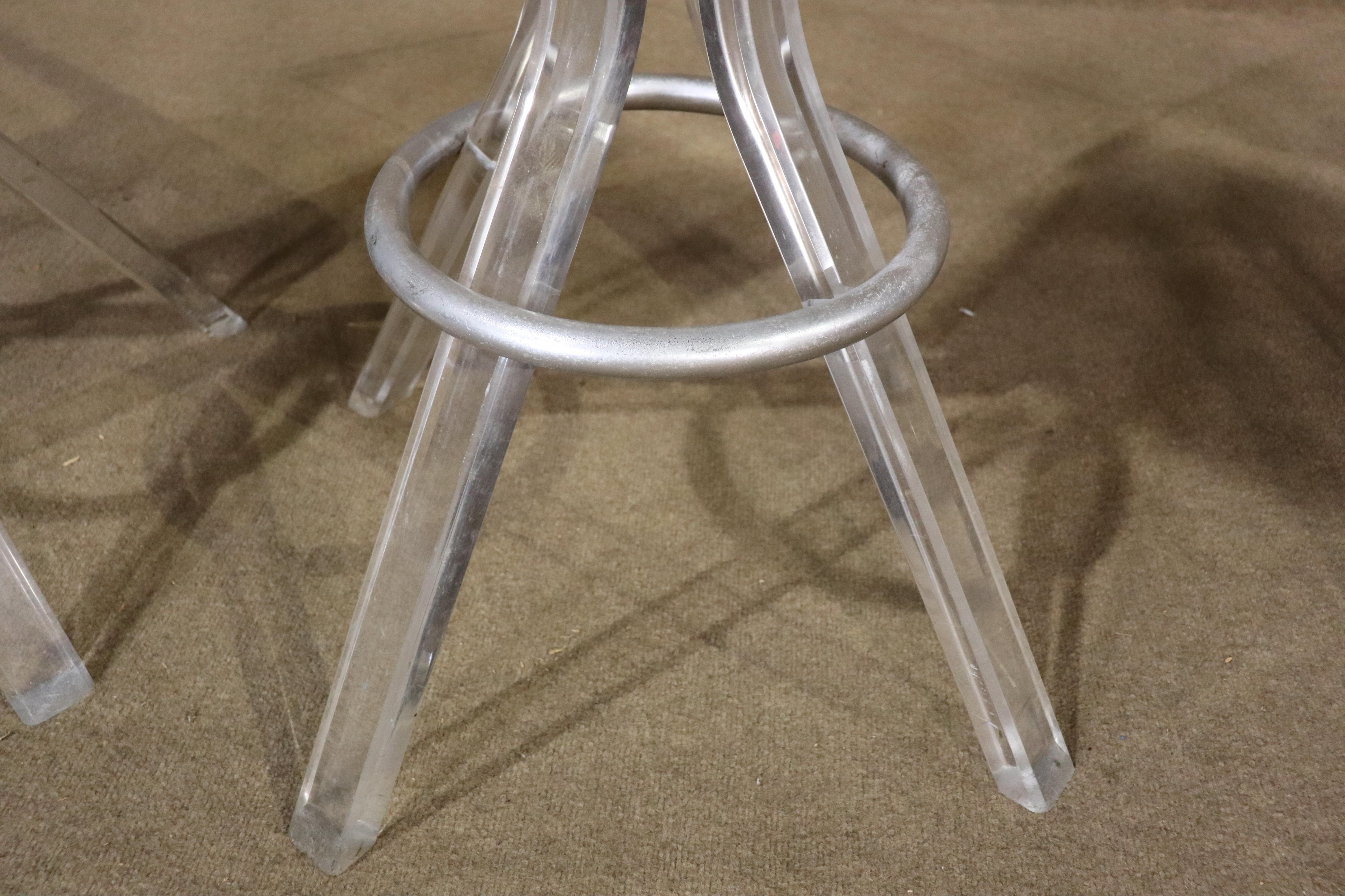 Set of Mid-Century Lucite Stools For Sale 4