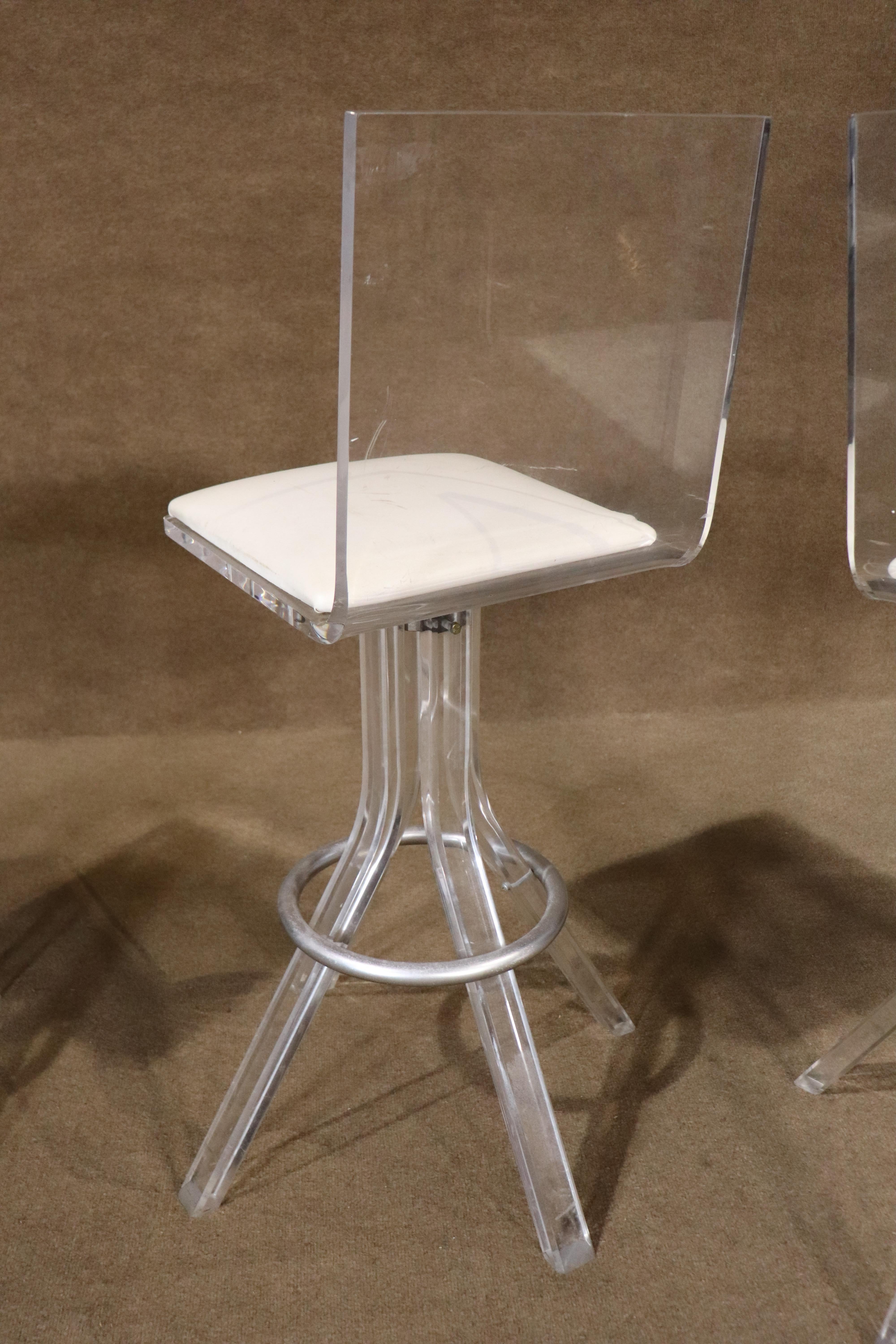 Mid-Century Modern Set of Mid-Century Lucite Stools For Sale