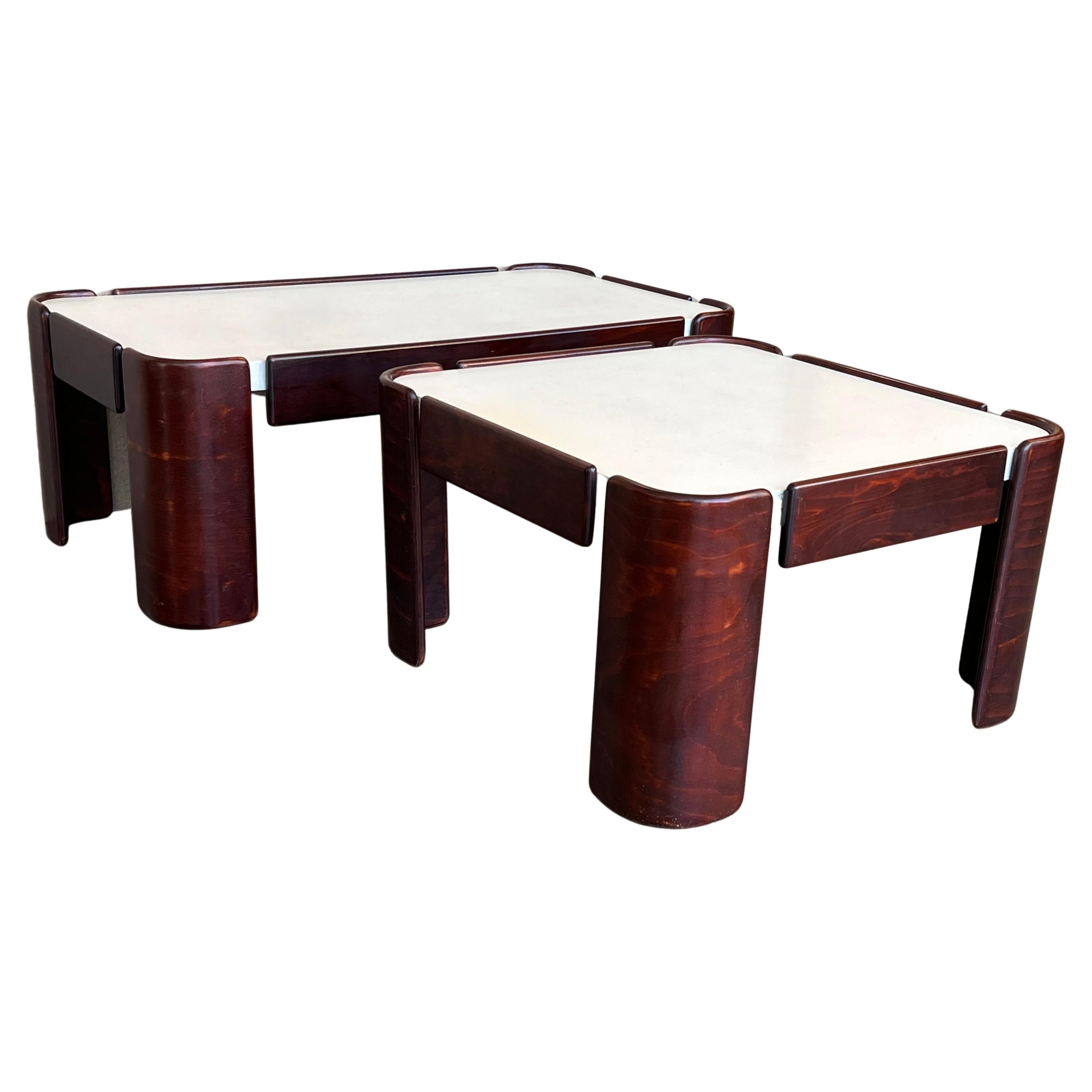 Set of Mid-Century Modern Coffee Tables with Curved Legs and White Top For Sale