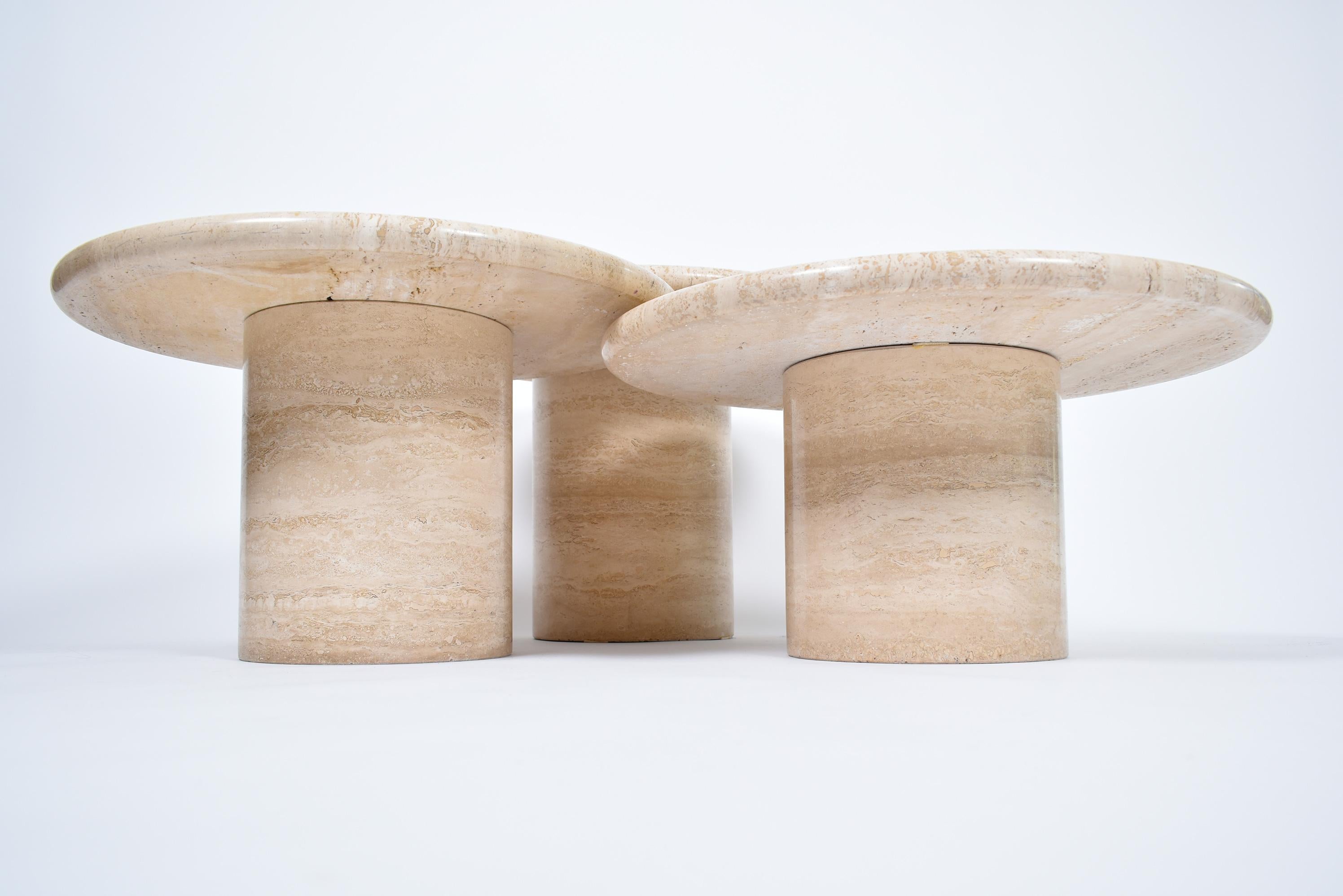 Mid-20th Century Set of Mid-Century Modern Cream Travertine Round Pedestal Coffee Tables, 1970