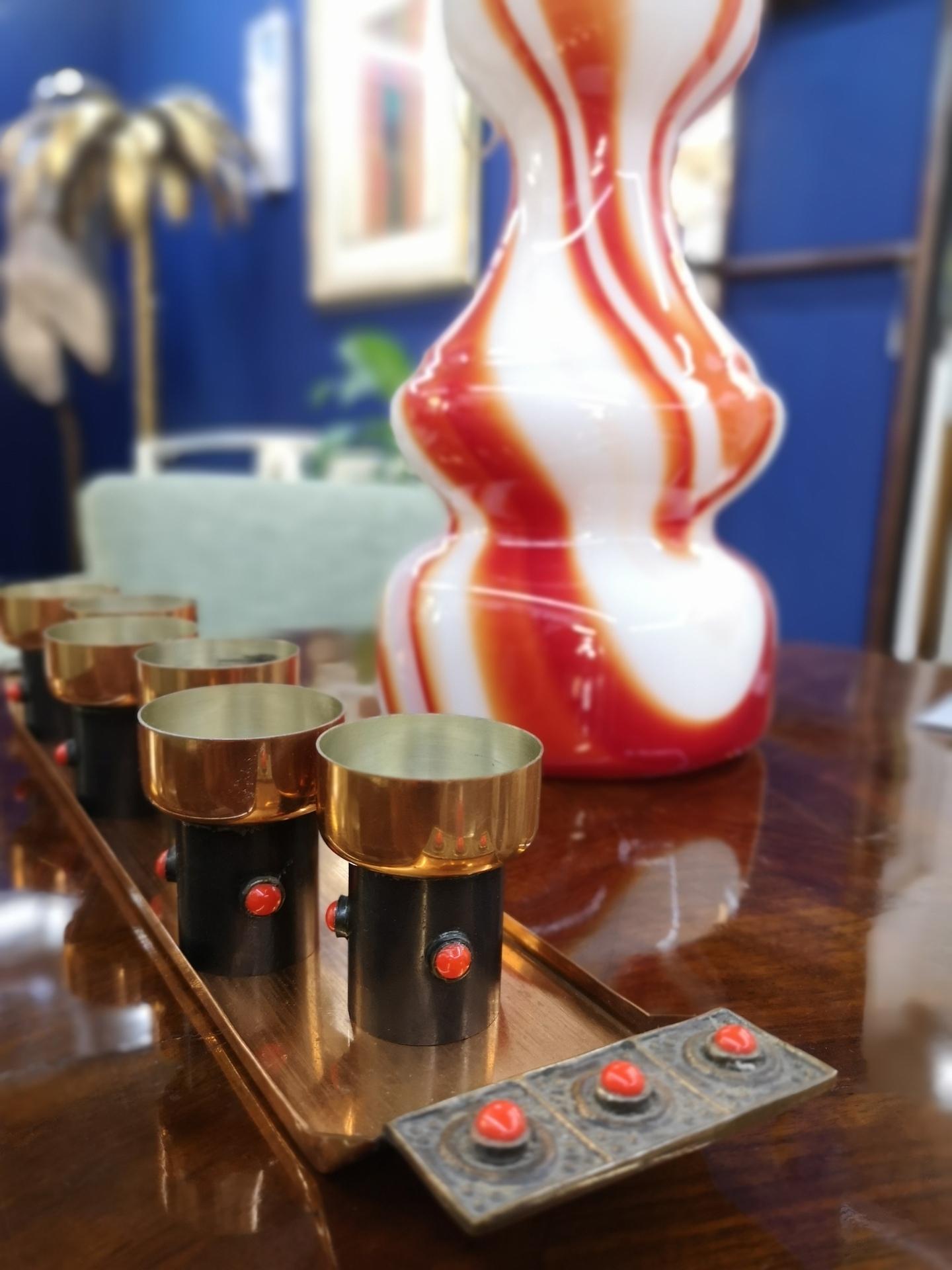 Set of Mid-Century Modern hand made liqueur glasses of copper and enamel, 1970's.