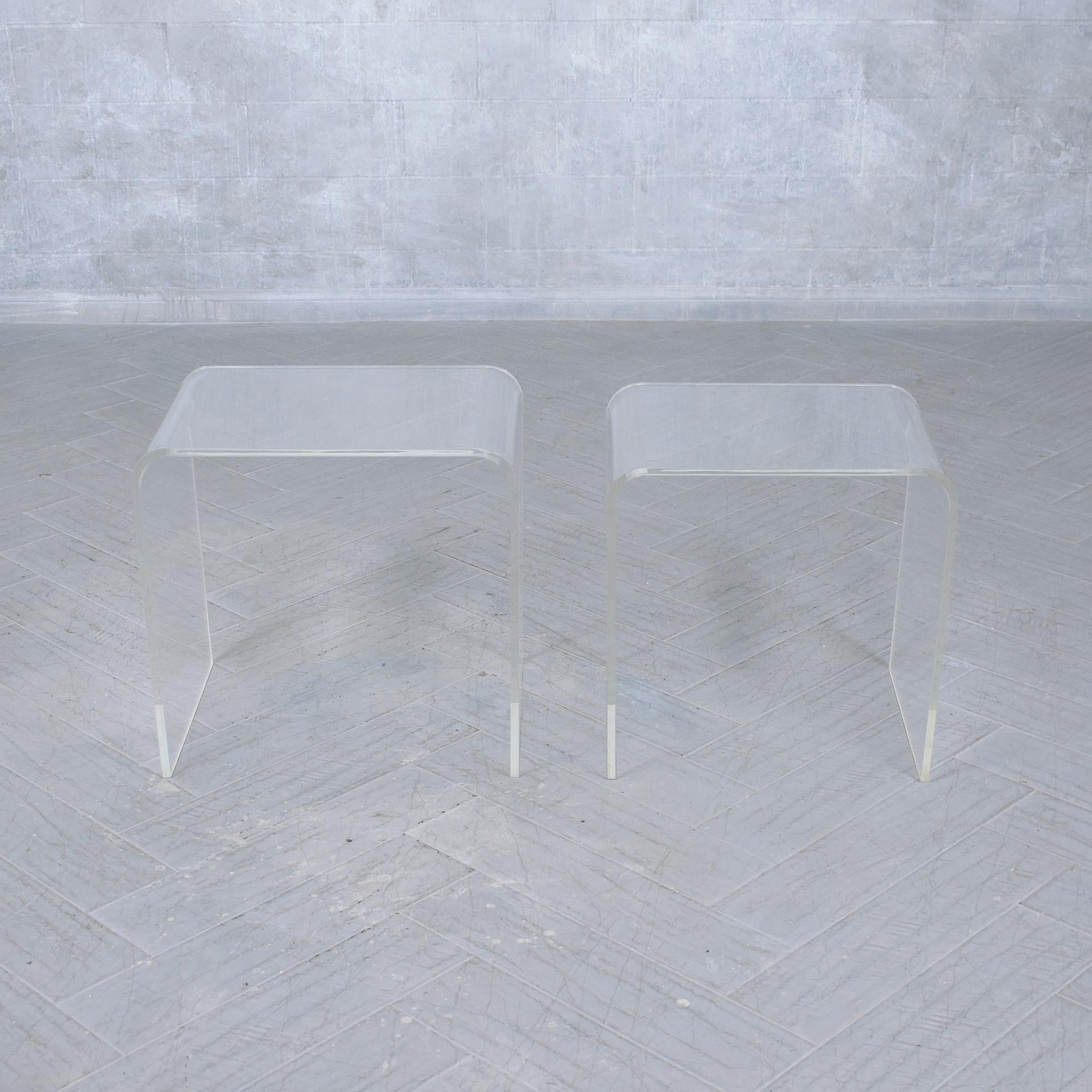 Hand-Crafted Set of Mid-Century Modern Lucite Nesting Tables For Sale