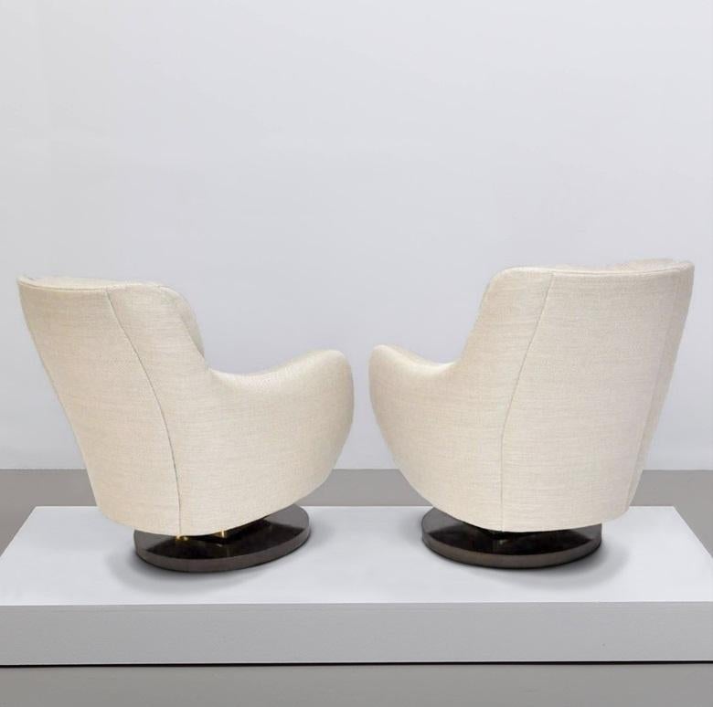 Mid-20th Century Set of Mid-Century Modern Milo Baughman Swivel Tilt Chairs For Sale