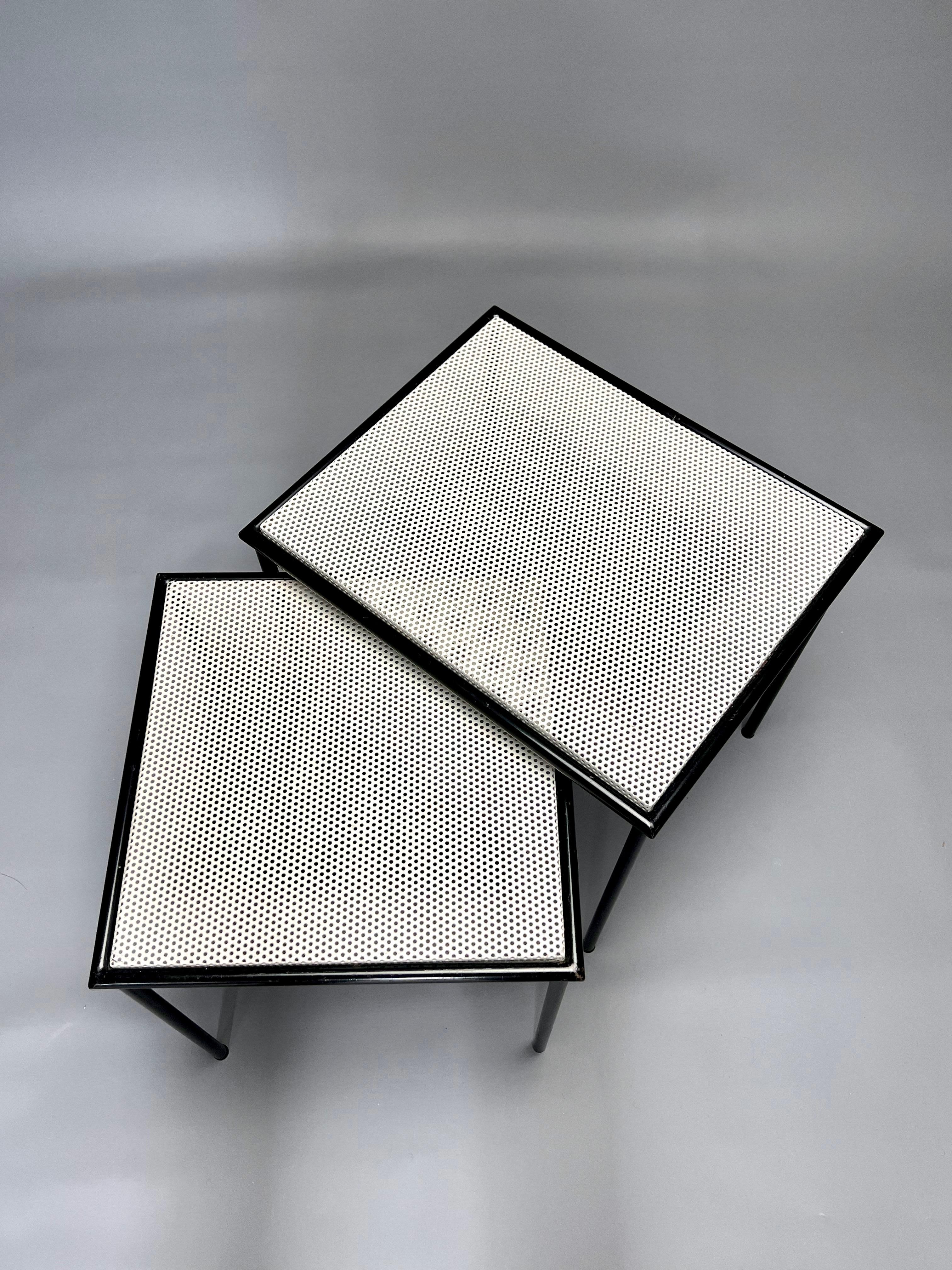 Bauhaus Set of Mid-Century Modern Side or Nesting Tables