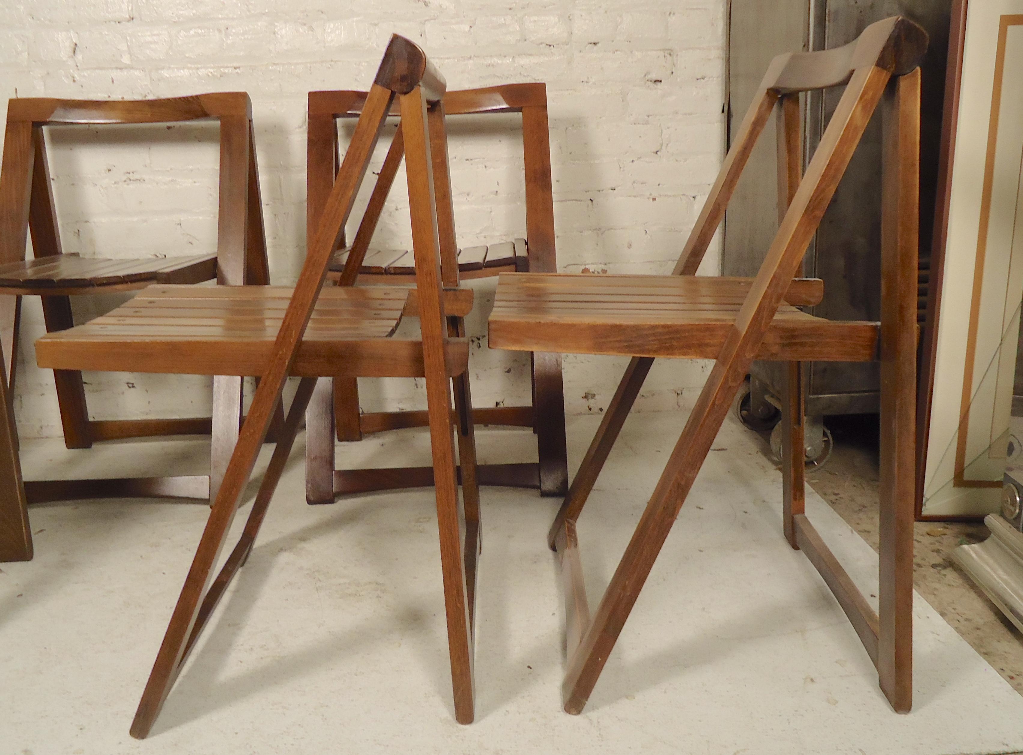 Set of Mid-Century Modern Slat Chairs In Good Condition In Brooklyn, NY
