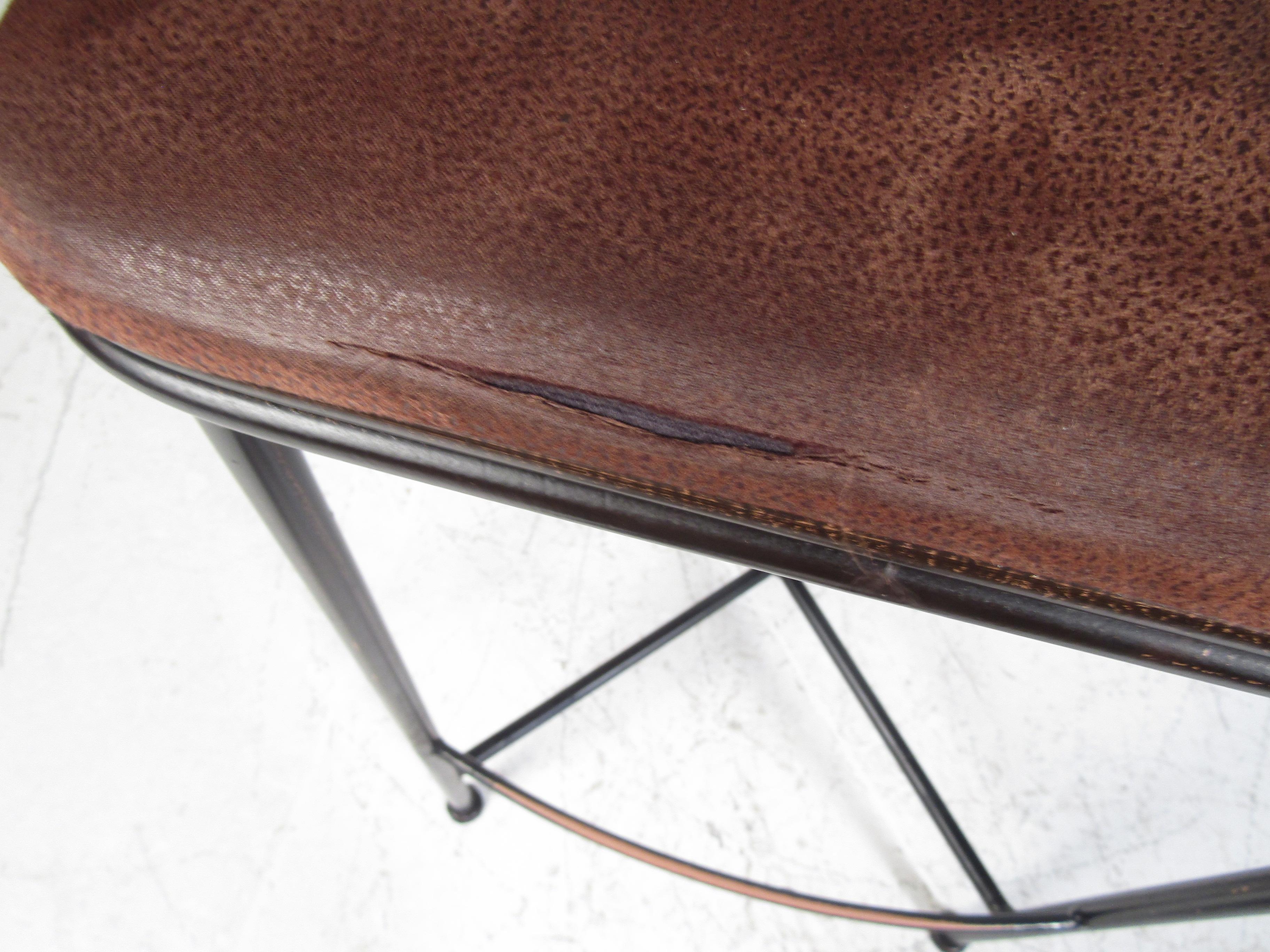 Set of Mid-Century Modern Stools 1