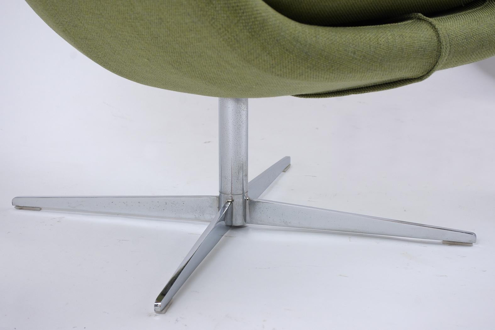 Satz moderne Drehstühle aus der Jahrhundertmitte 1