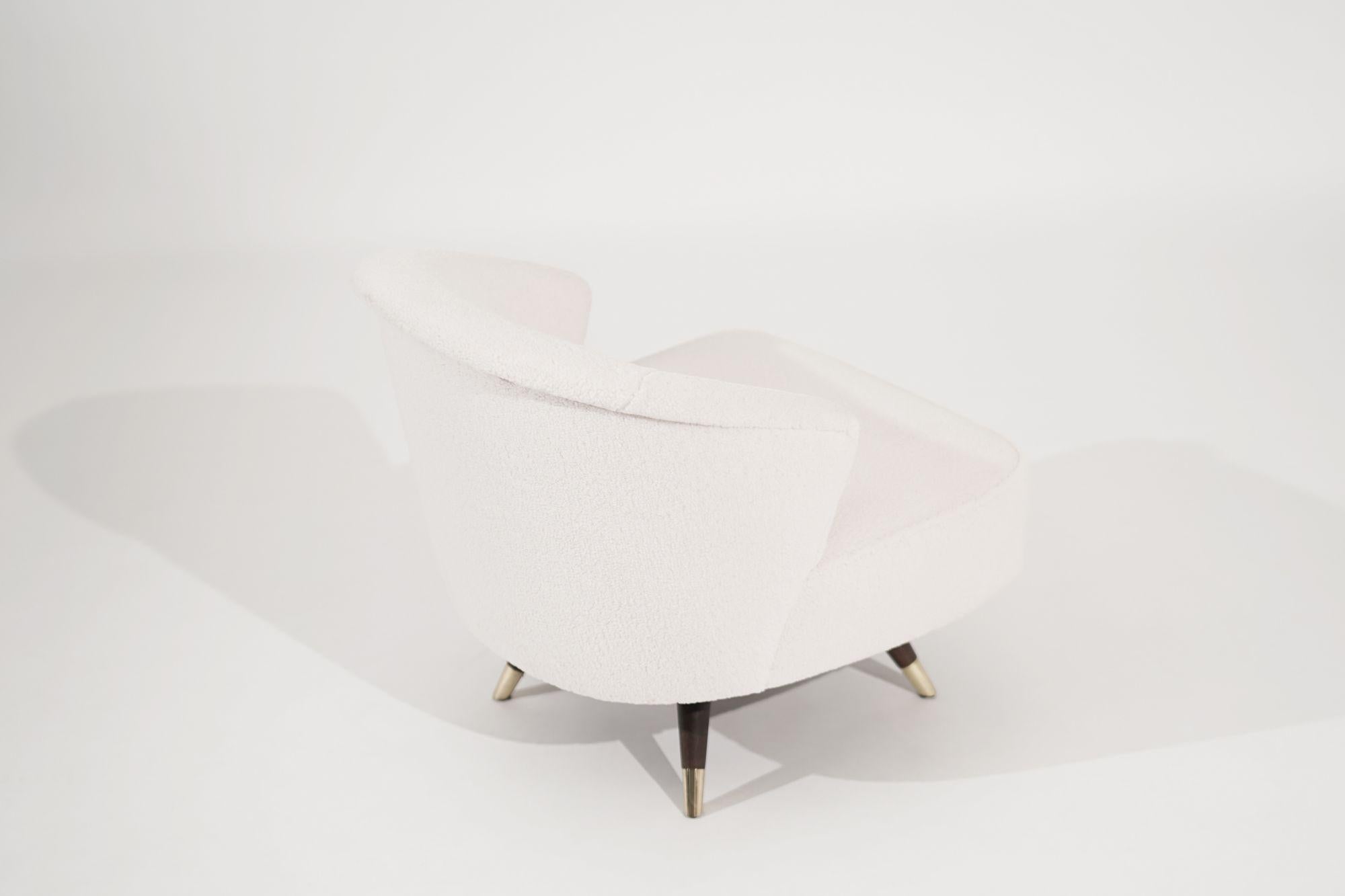 Set of Mid-Century Modern Swivel Chairs in Bouclé, circa 1950s 1