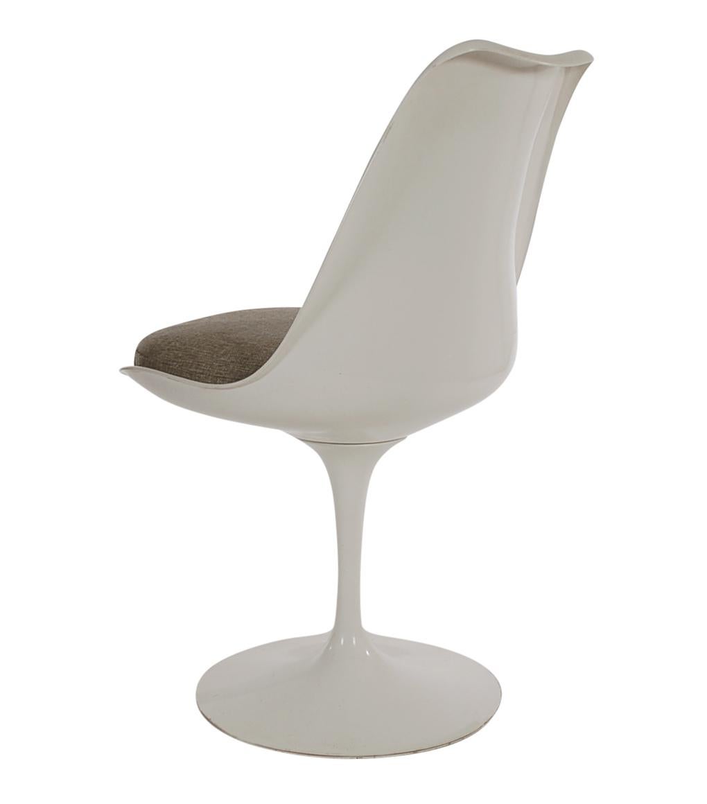 Set of Mid-Century Modern Tulip Swivel Dining Chairs by Eero Saarinen for Knoll 2