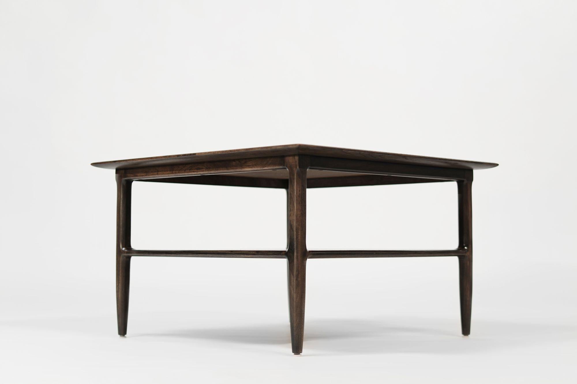 Chêne Ensemble de tables basses en Oak C. Espresso, C. 1950s en vente