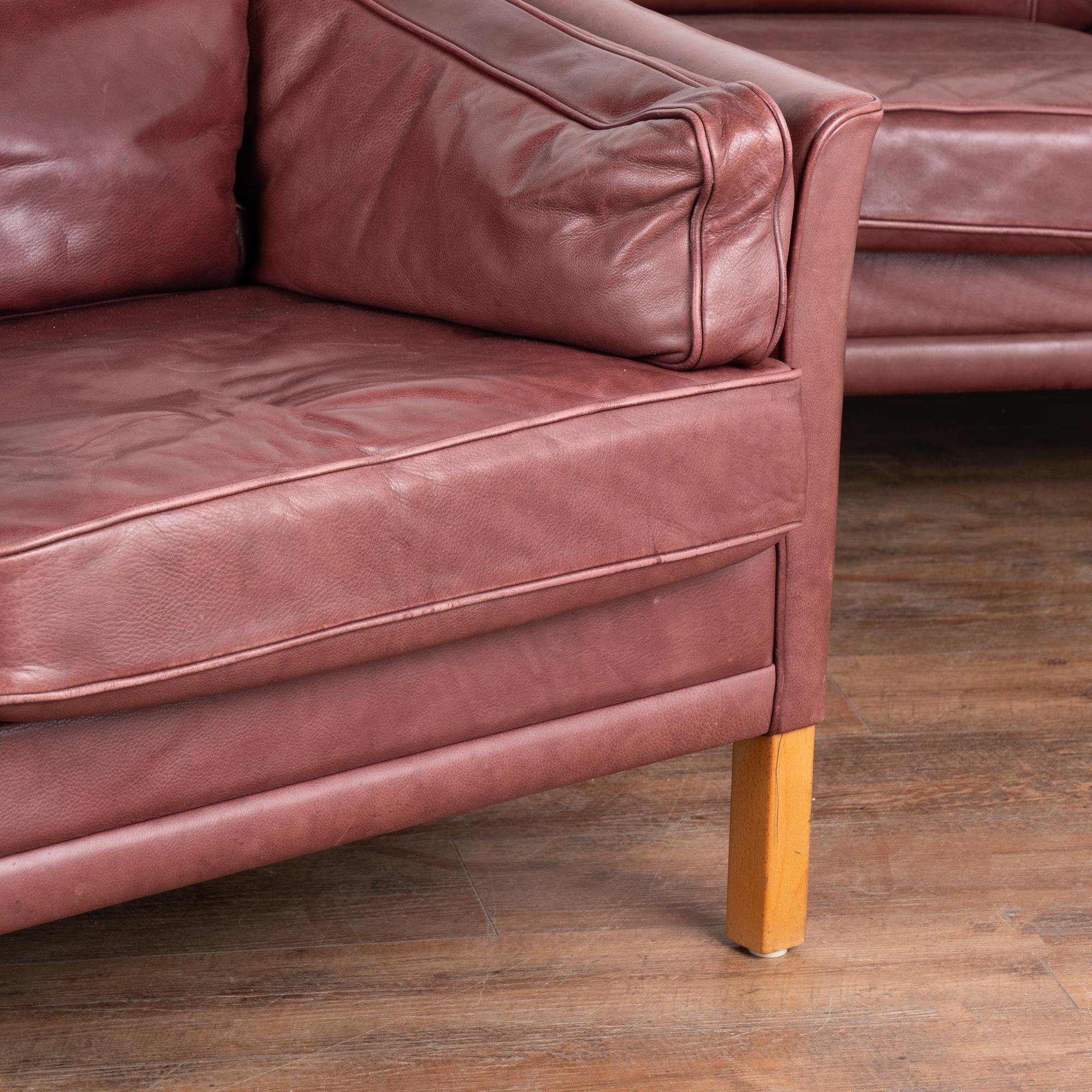 20th Century Set of Mid Century Purple Leather 3 Seat Sofa & 2 Seat Loveseat, Denmark 1960-70 For Sale