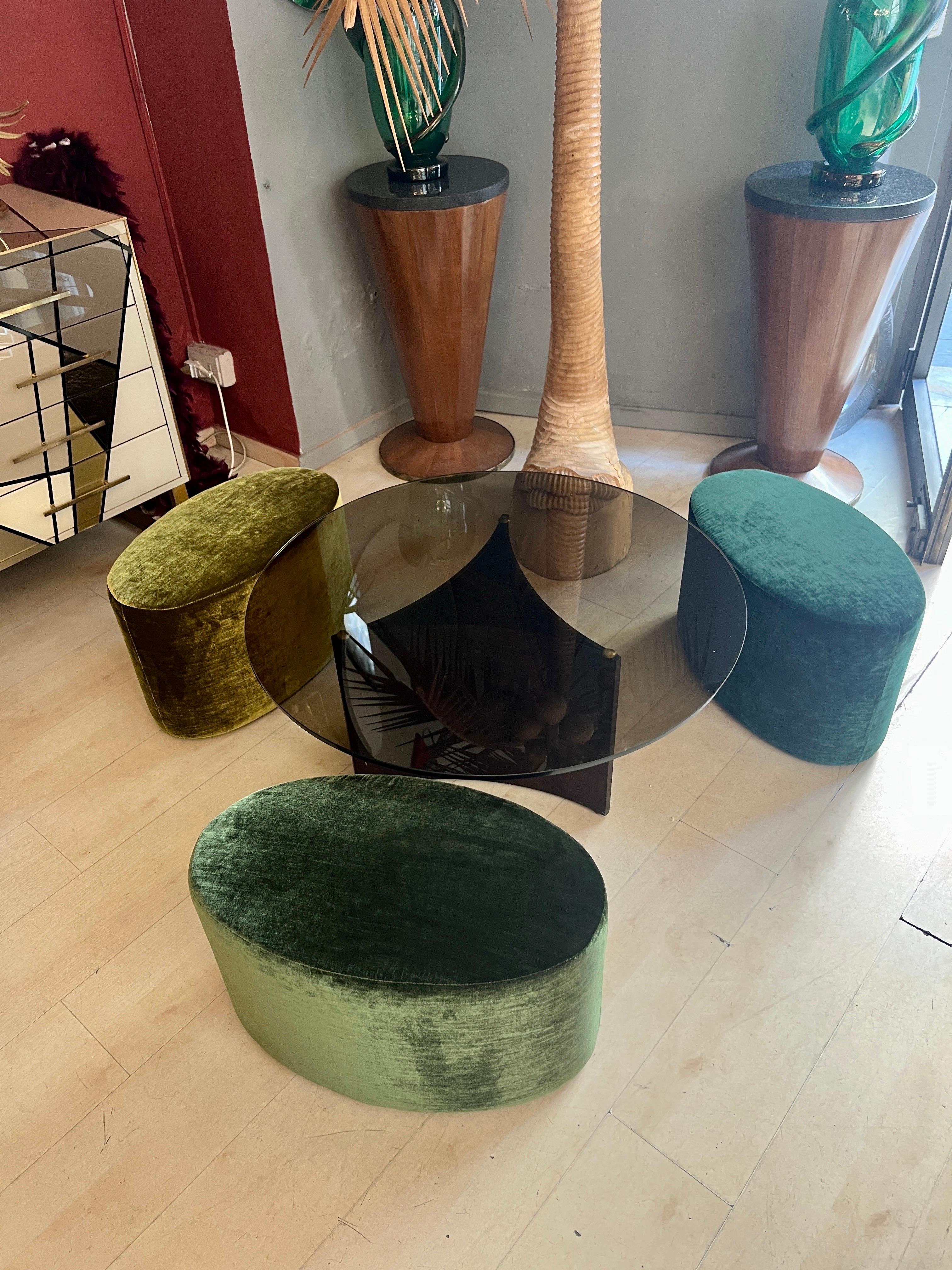 Set of Mid-Century Round Coffee Table and Three Green Velvet Foldaway Poufs 5