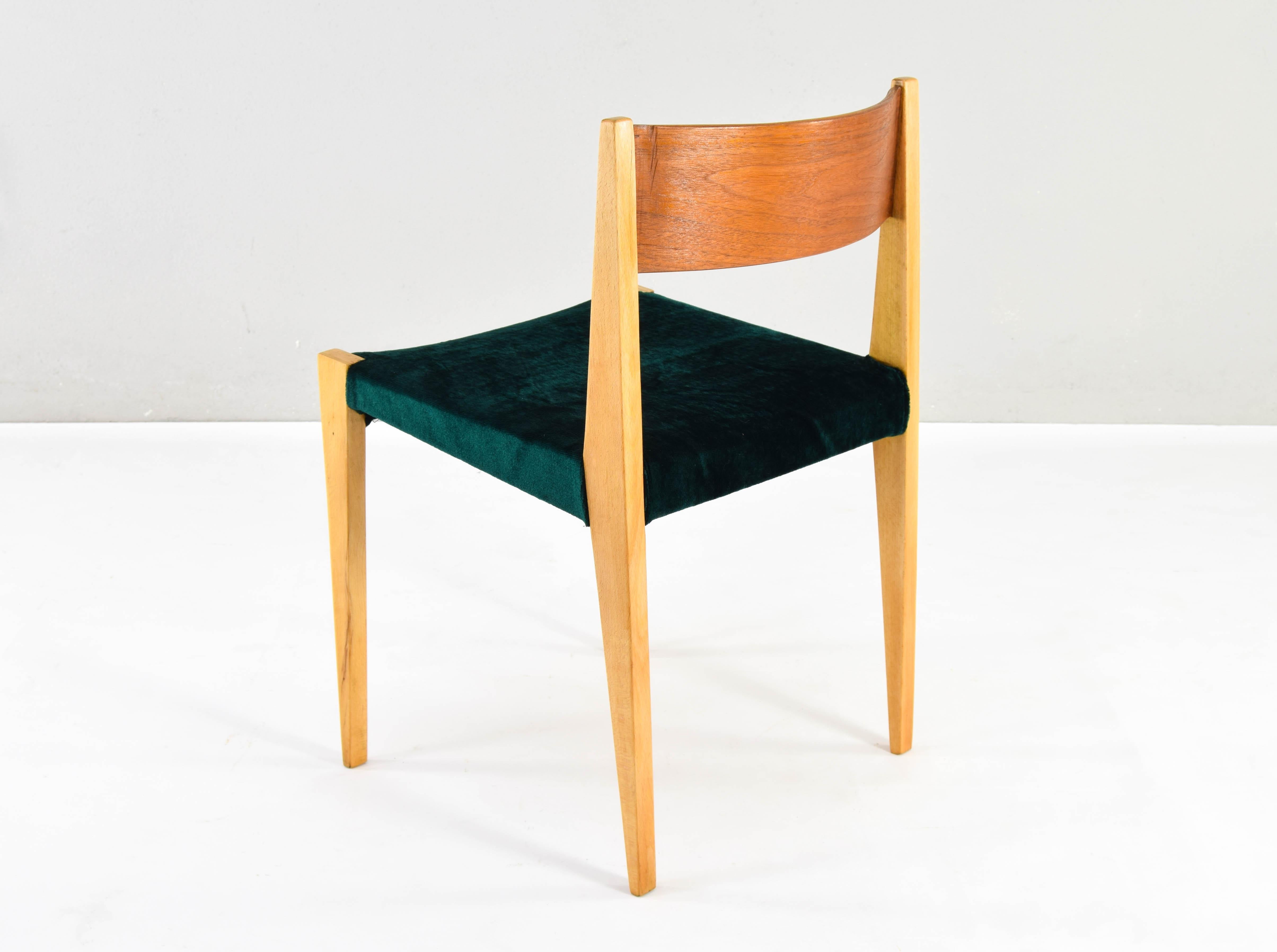 Set of Mid Century Scandinavian Modern in the manner of Cadovius Pia Chair 60s For Sale 4