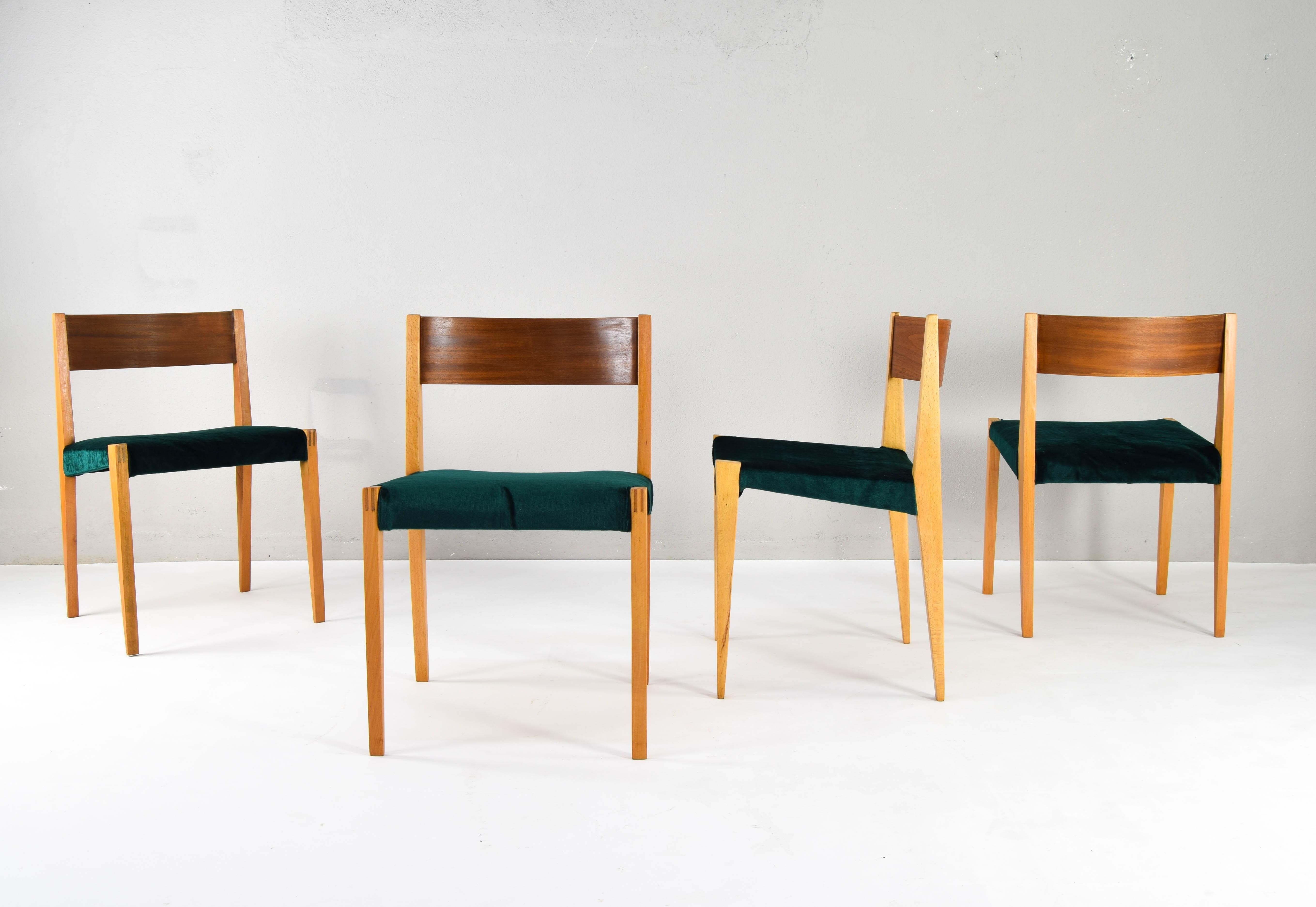 Scandinave moderne Ensemble de chaises scandinaves modernes du milieu du siècle dernier à la manière de Cadovius Pia, années 60 en vente